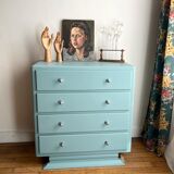 Antique chest of drawers