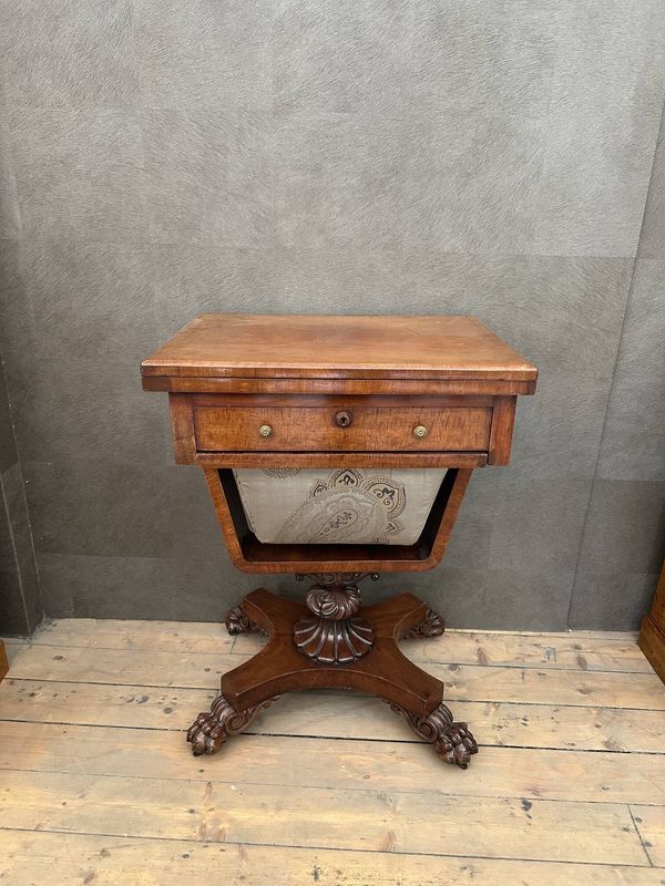 table de couture antique