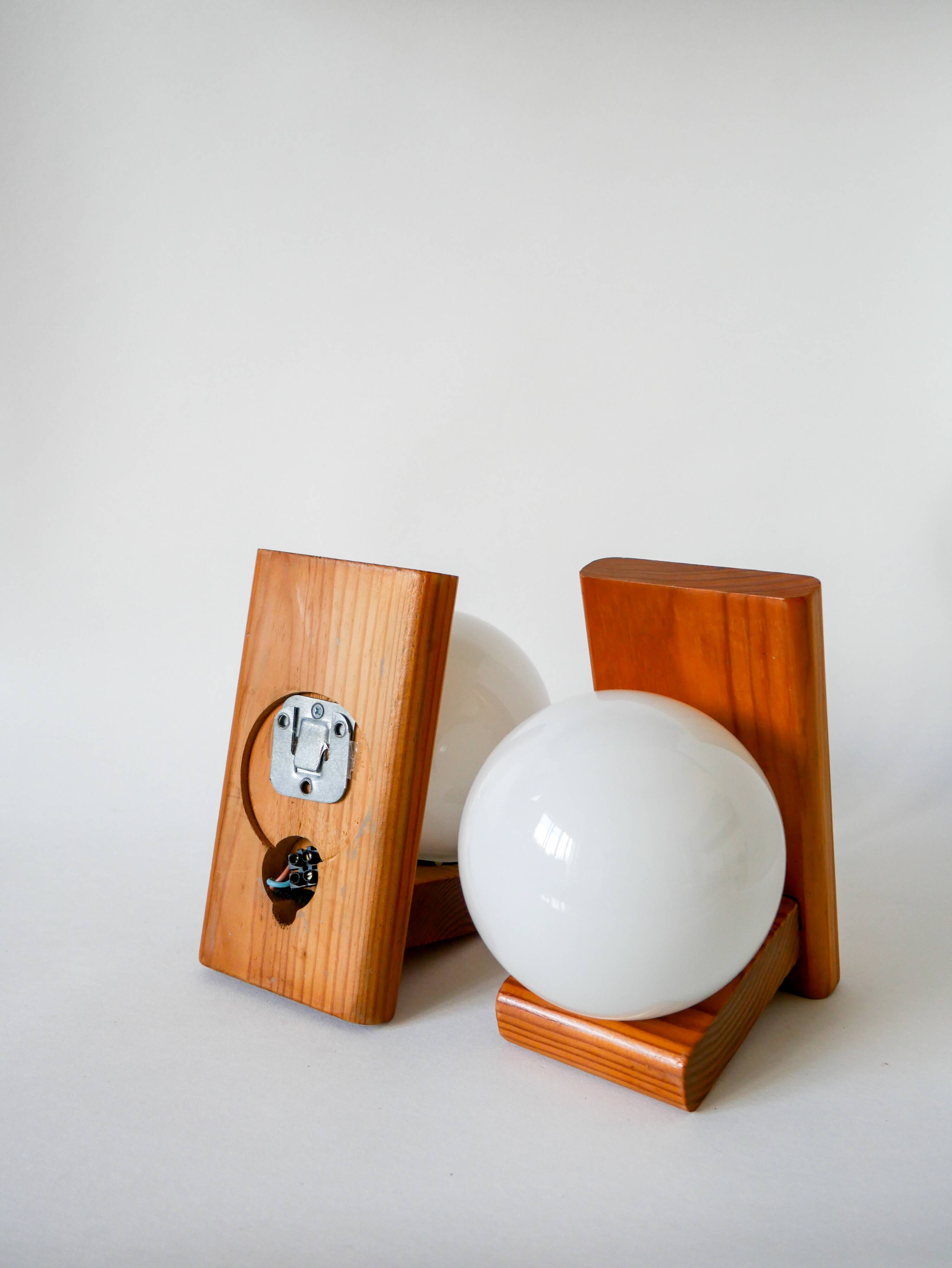 Pair of opaline ball wall lights and pine support 1980
