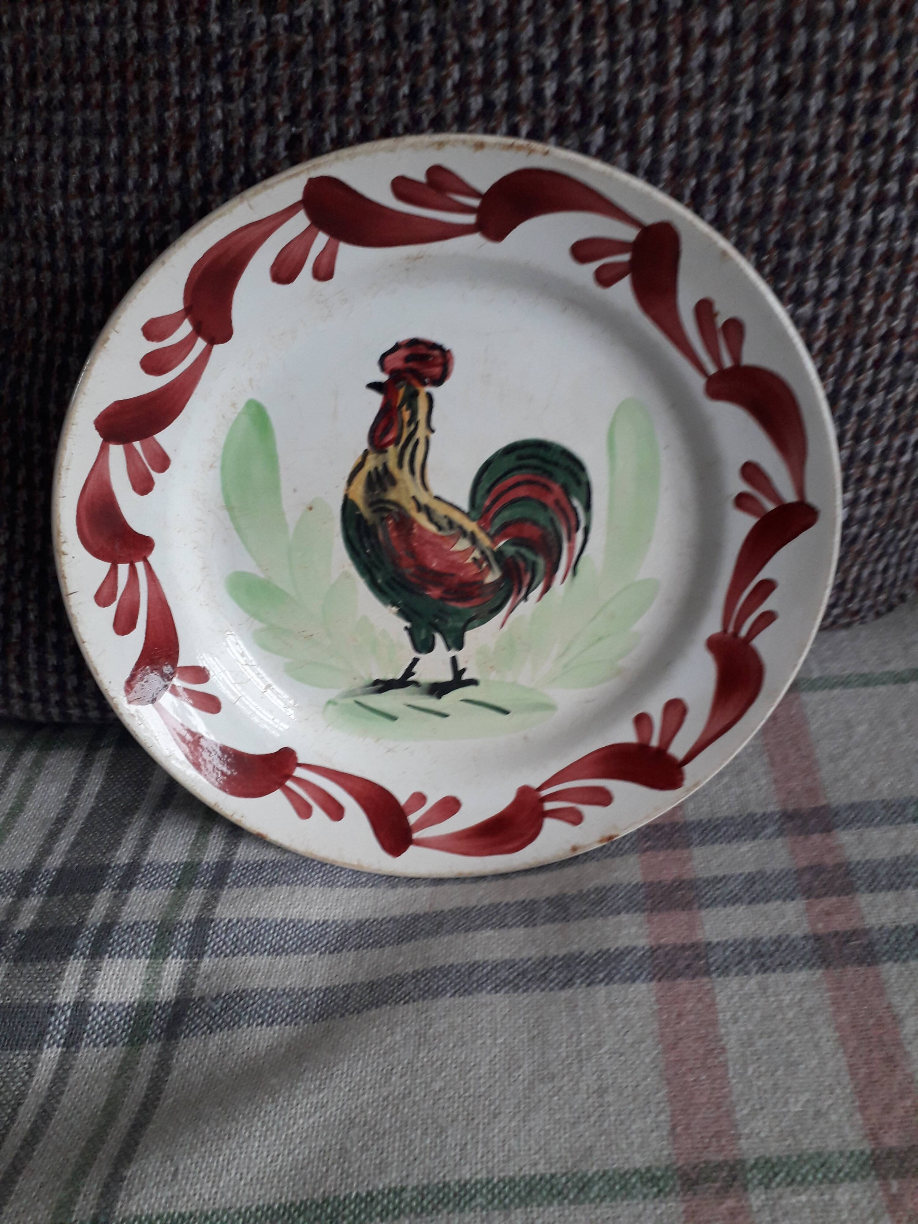 Assiette vintage signée Creil Montereau
