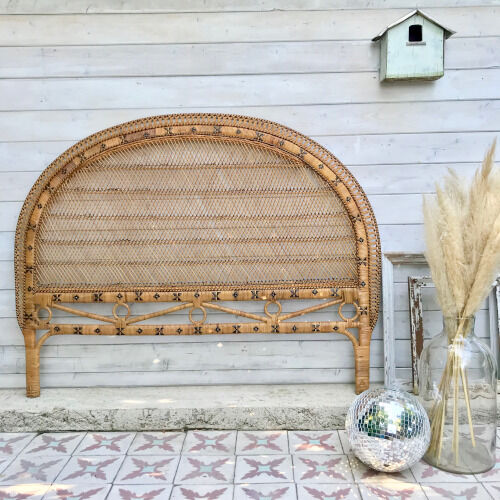 Braided rattan headof