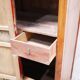 Armoire de mariage chinoise ancienne en orme sculpté et laqué – École de Ni