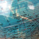 Globe terrestre lumineux vintage
