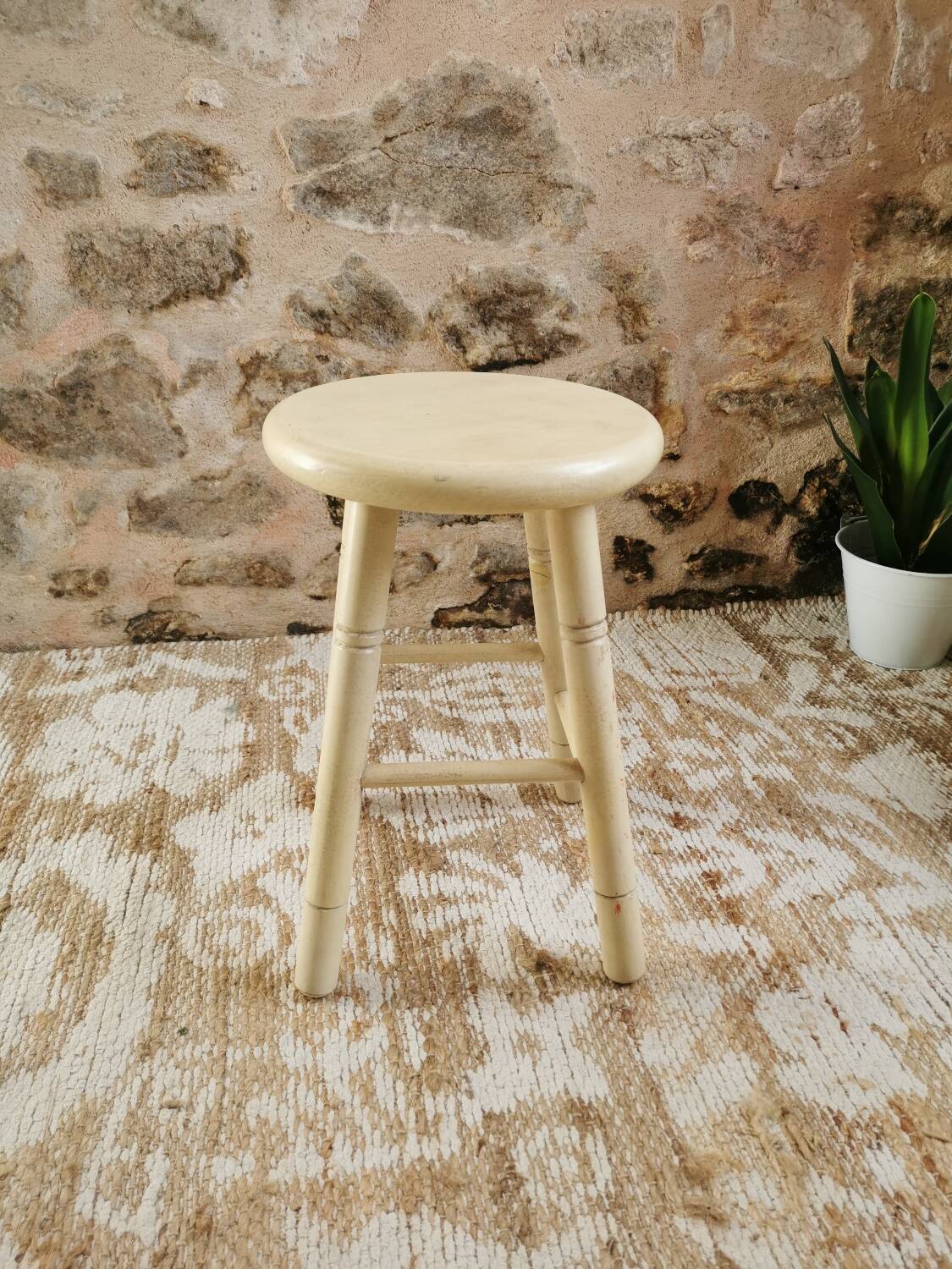 Vintage stool in cream white patinated wood