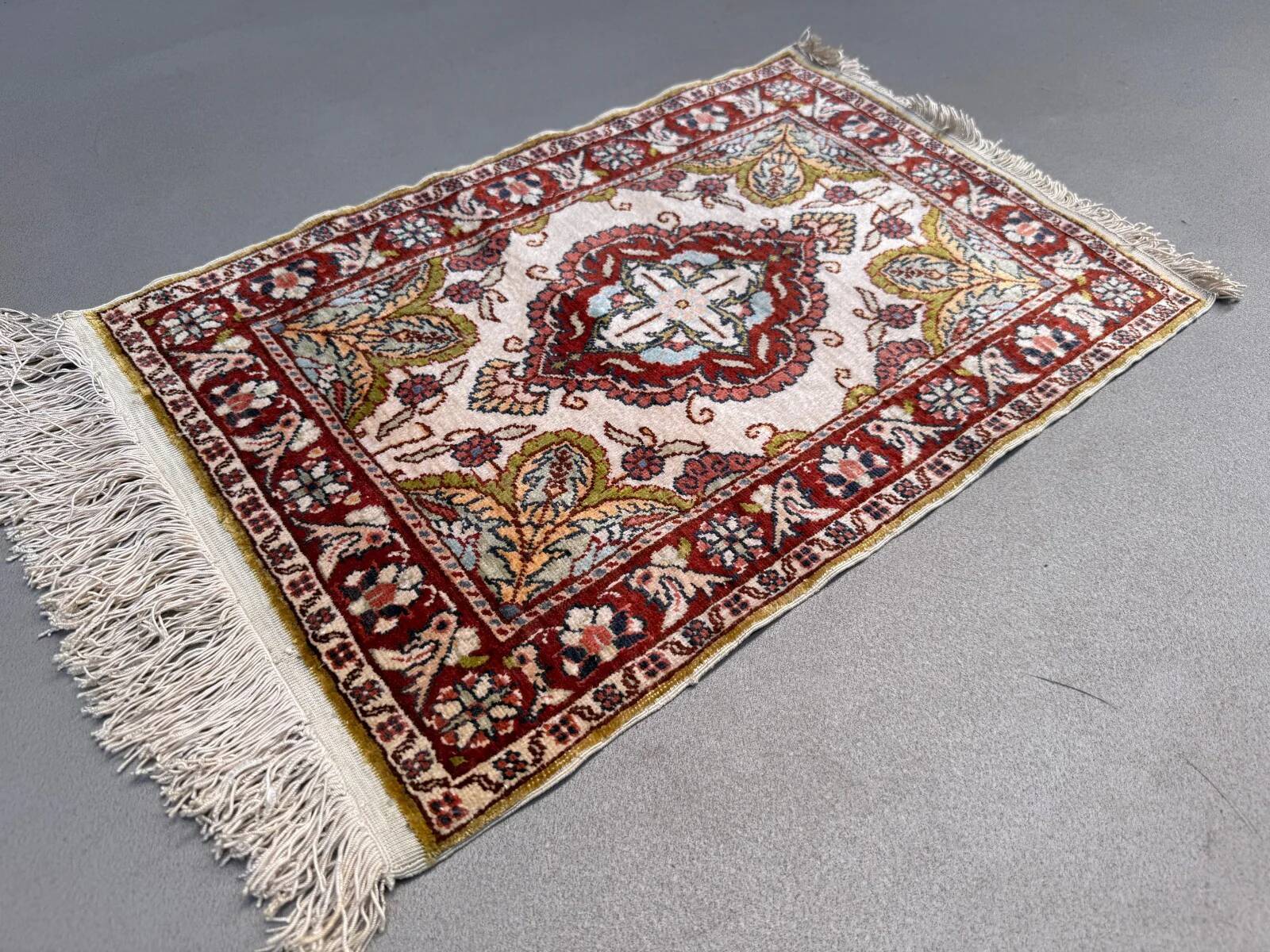 Fine Turkish Hereke silk rug 37x55 cm vintage ivory floral medallion 2540