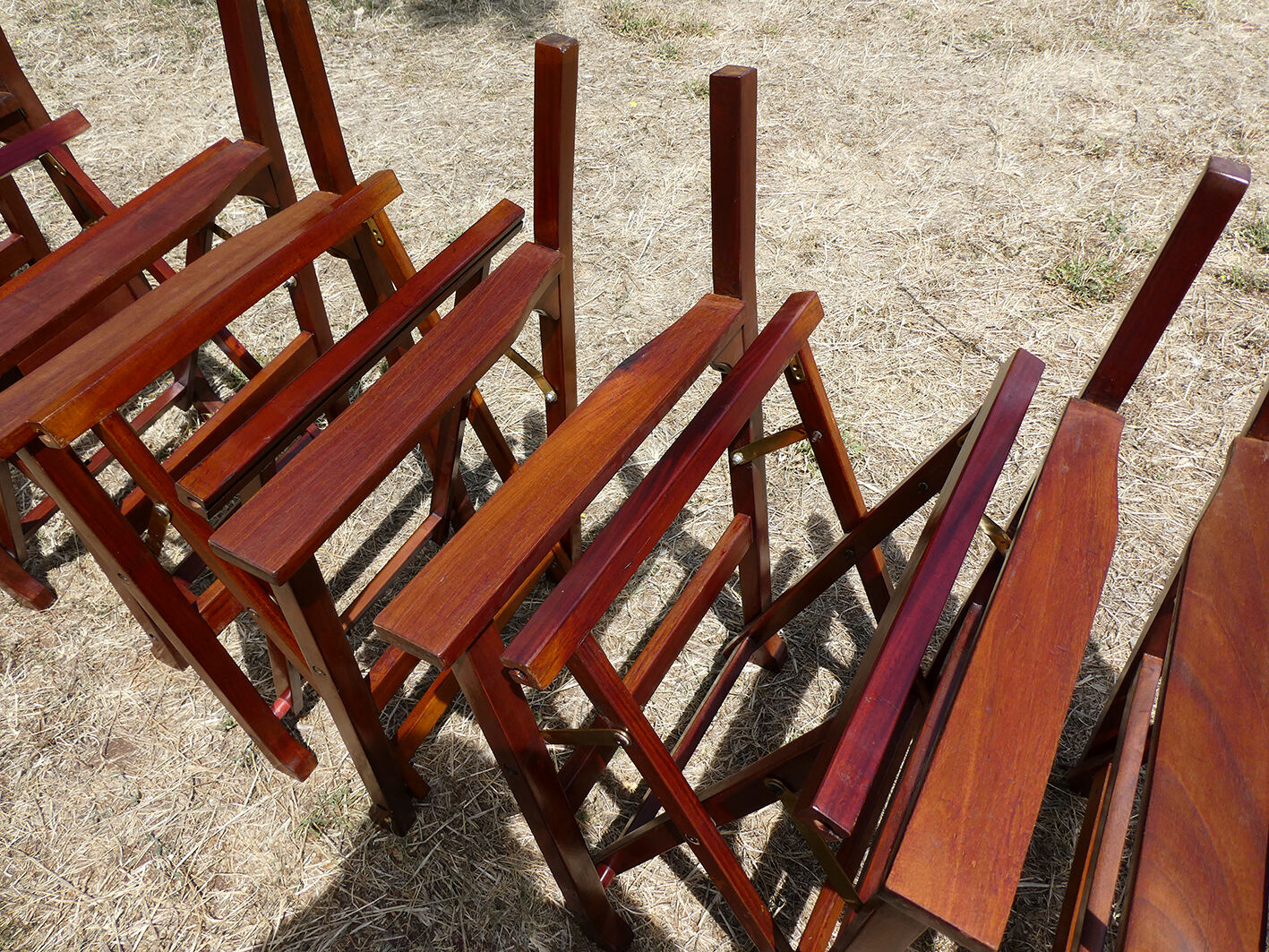Lot of 6 foldable chairs in solid teak Roland Vlaemynck