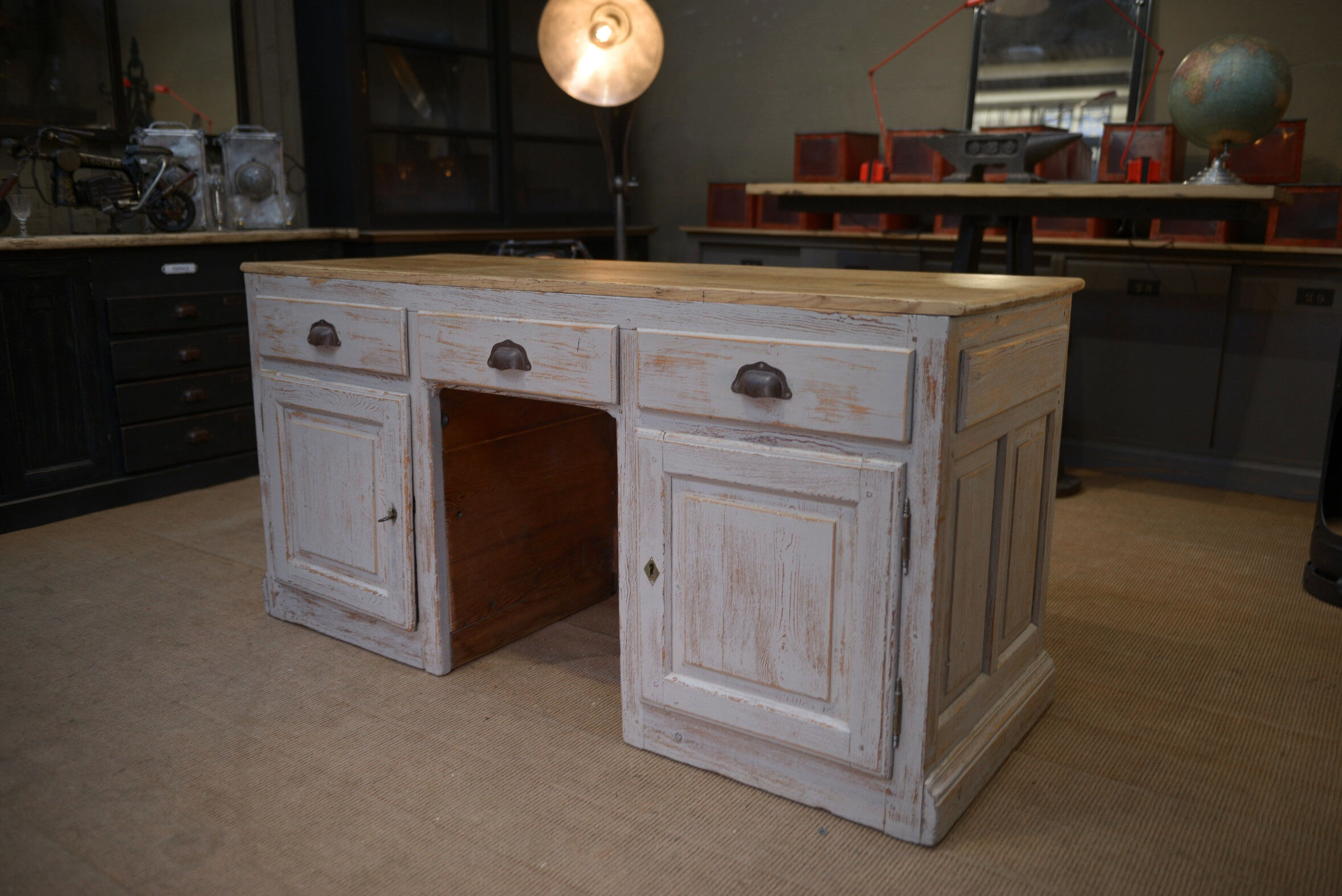 Countertop in gray patinated fir 1960