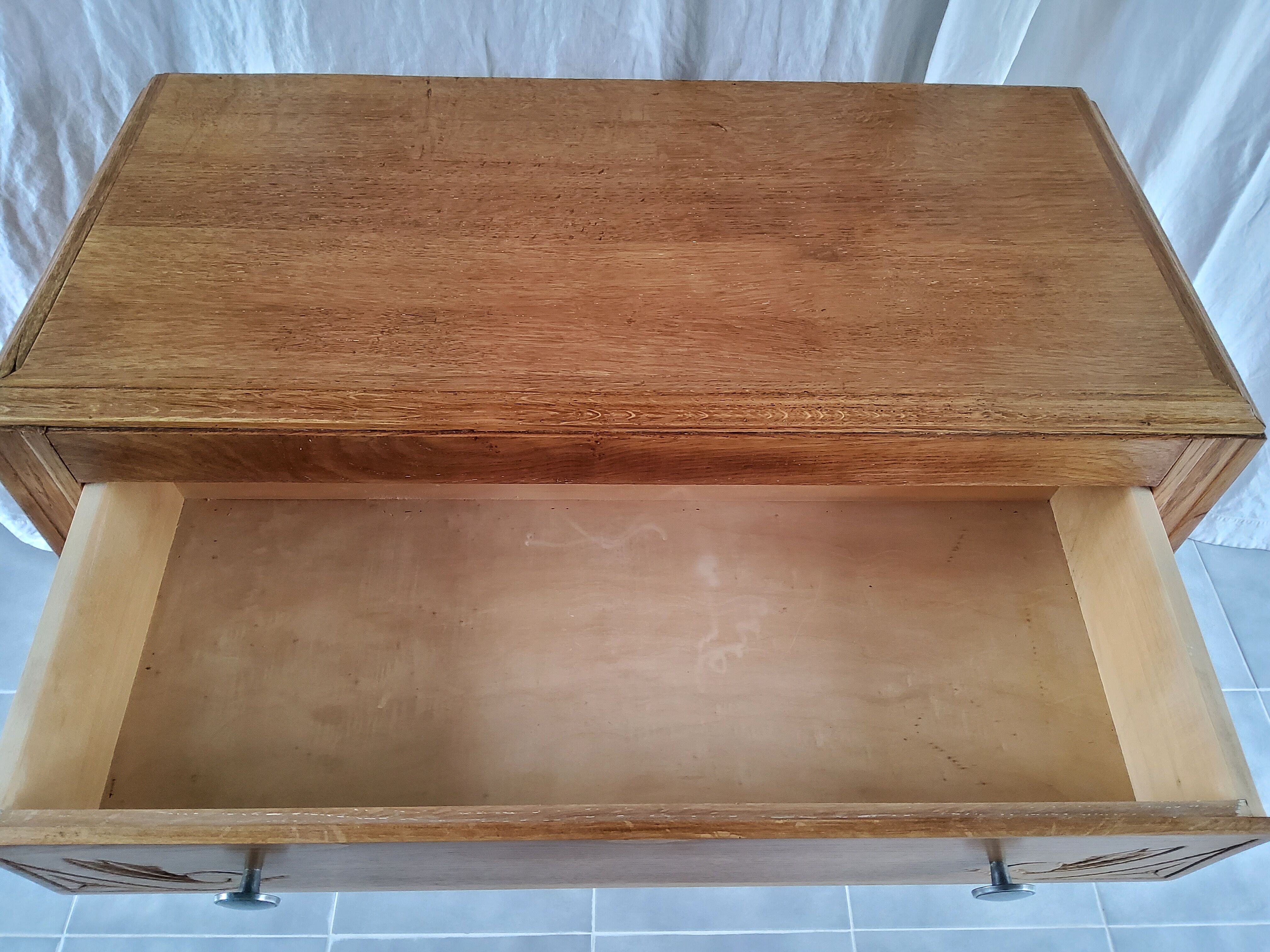 Art Deco chest of drawers