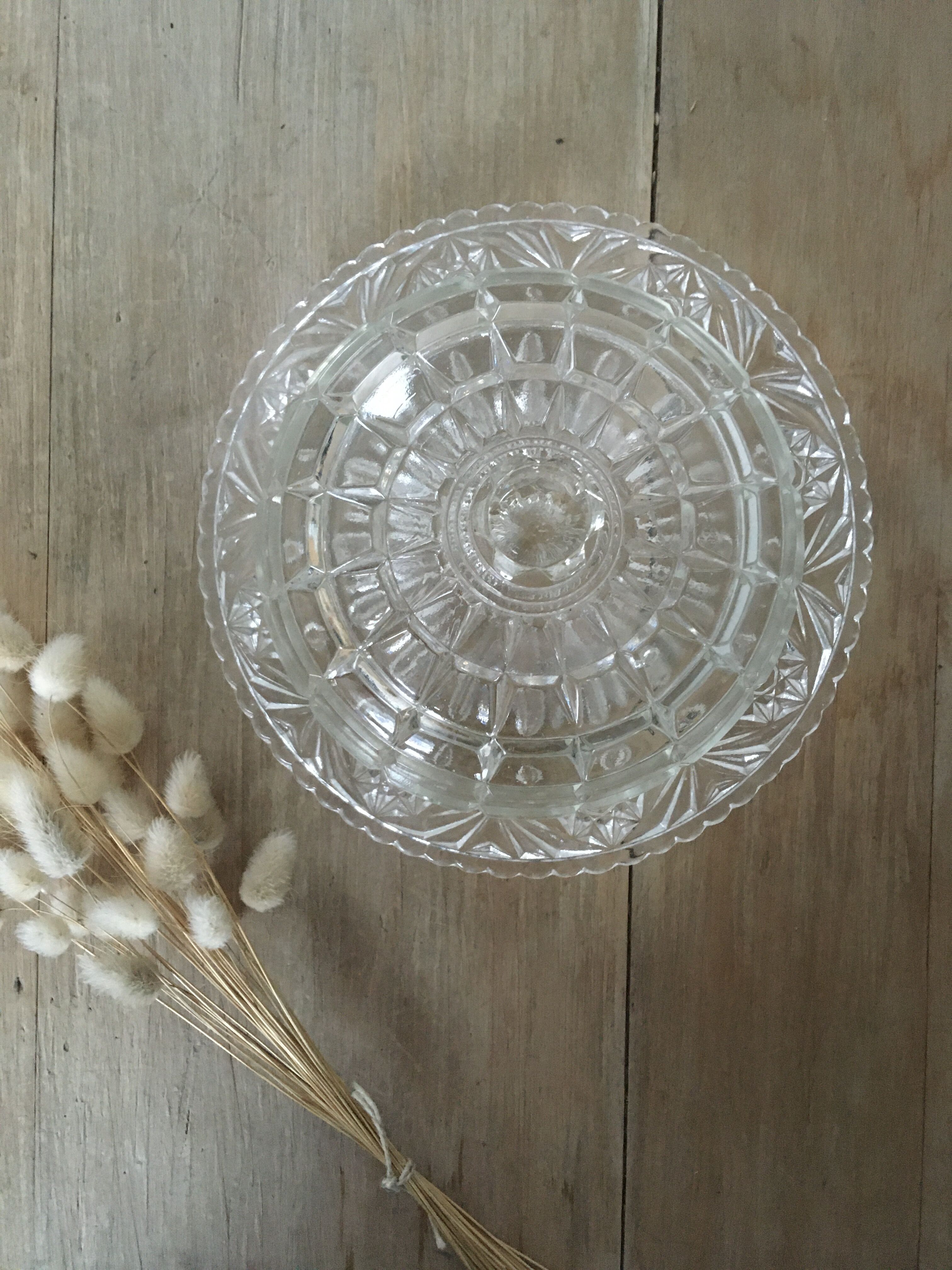 Cheese or dessert bell with glass tray