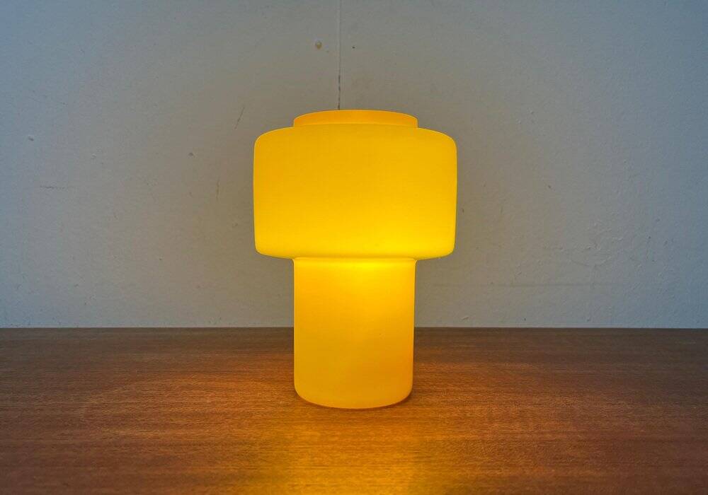 Mid-century yellow glass table lamp model 120 by Uno & Östen Kristiansson for Luxus, Vittsjö, Sweden, 1950s.