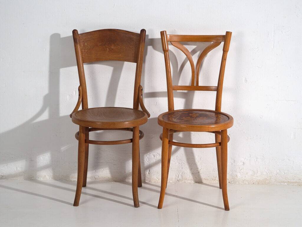 Vintage dining chairs Thonet / TON (c.1920-1950). Set of 8 pieces.