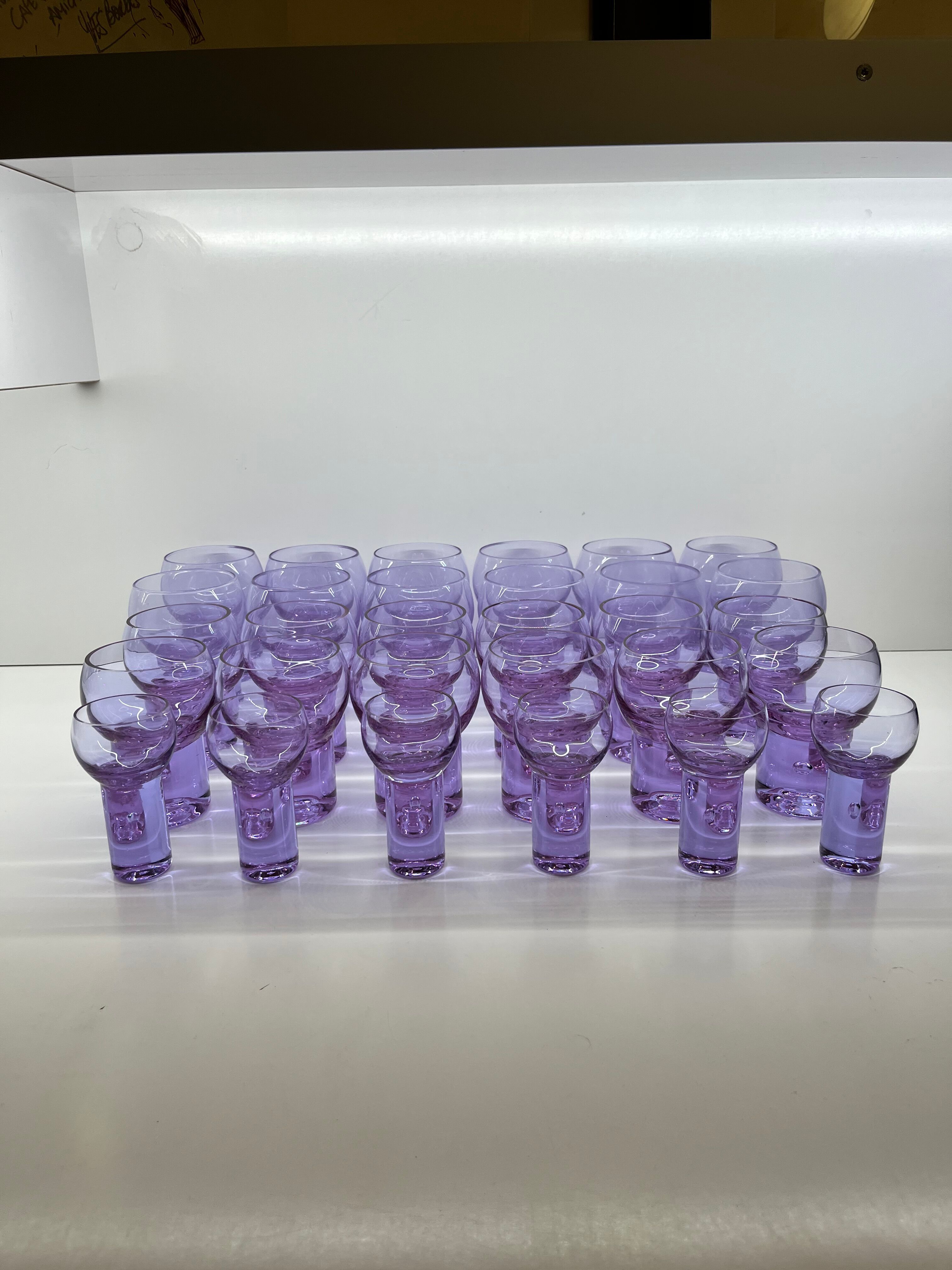 Service Complet 30 Verres Caméléon Sergio Asti pour Arnolfo di Cambio Verre