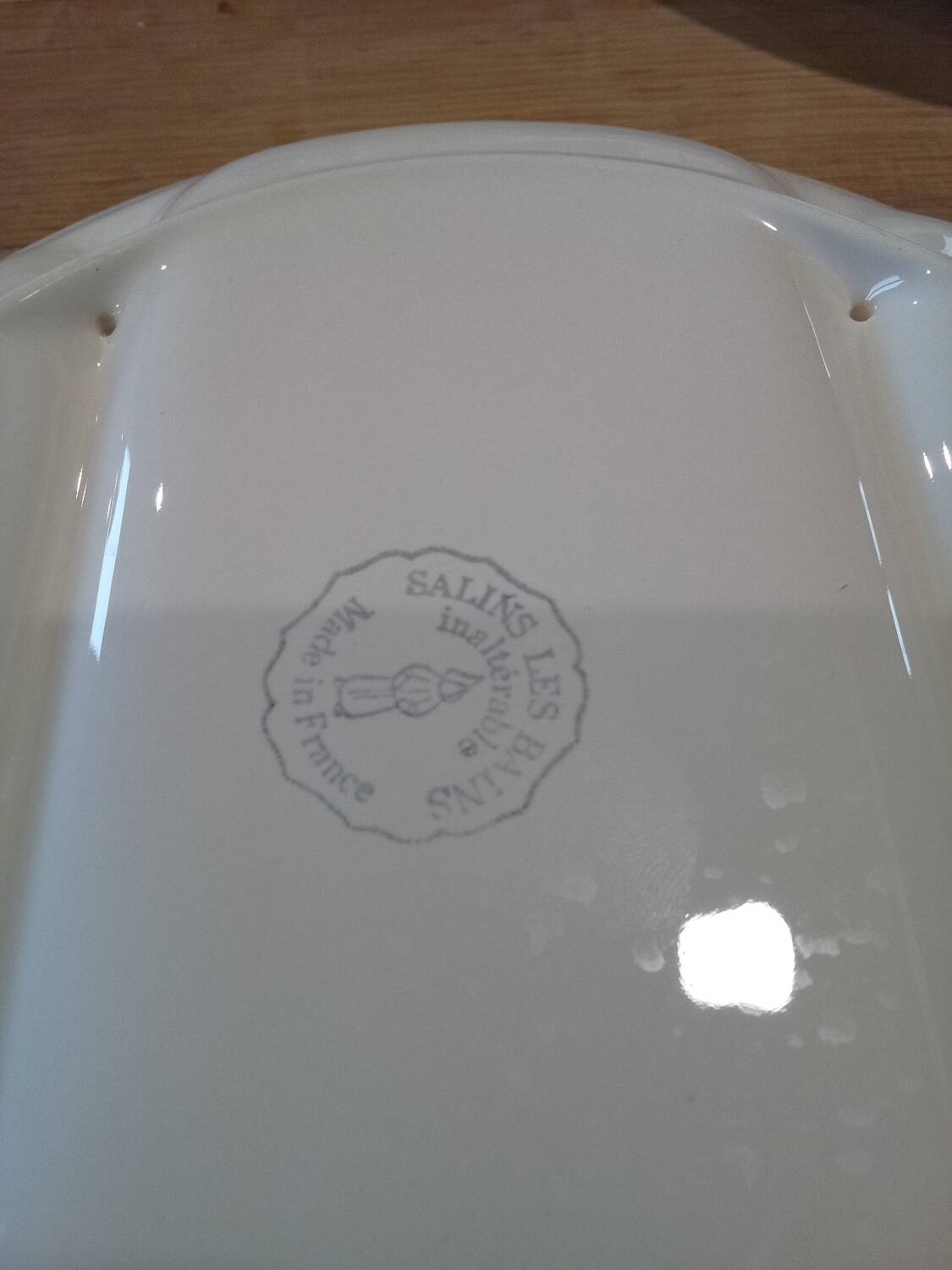 Three Salins pompadour asparagus plates