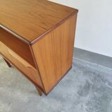 Small Scandinavian row