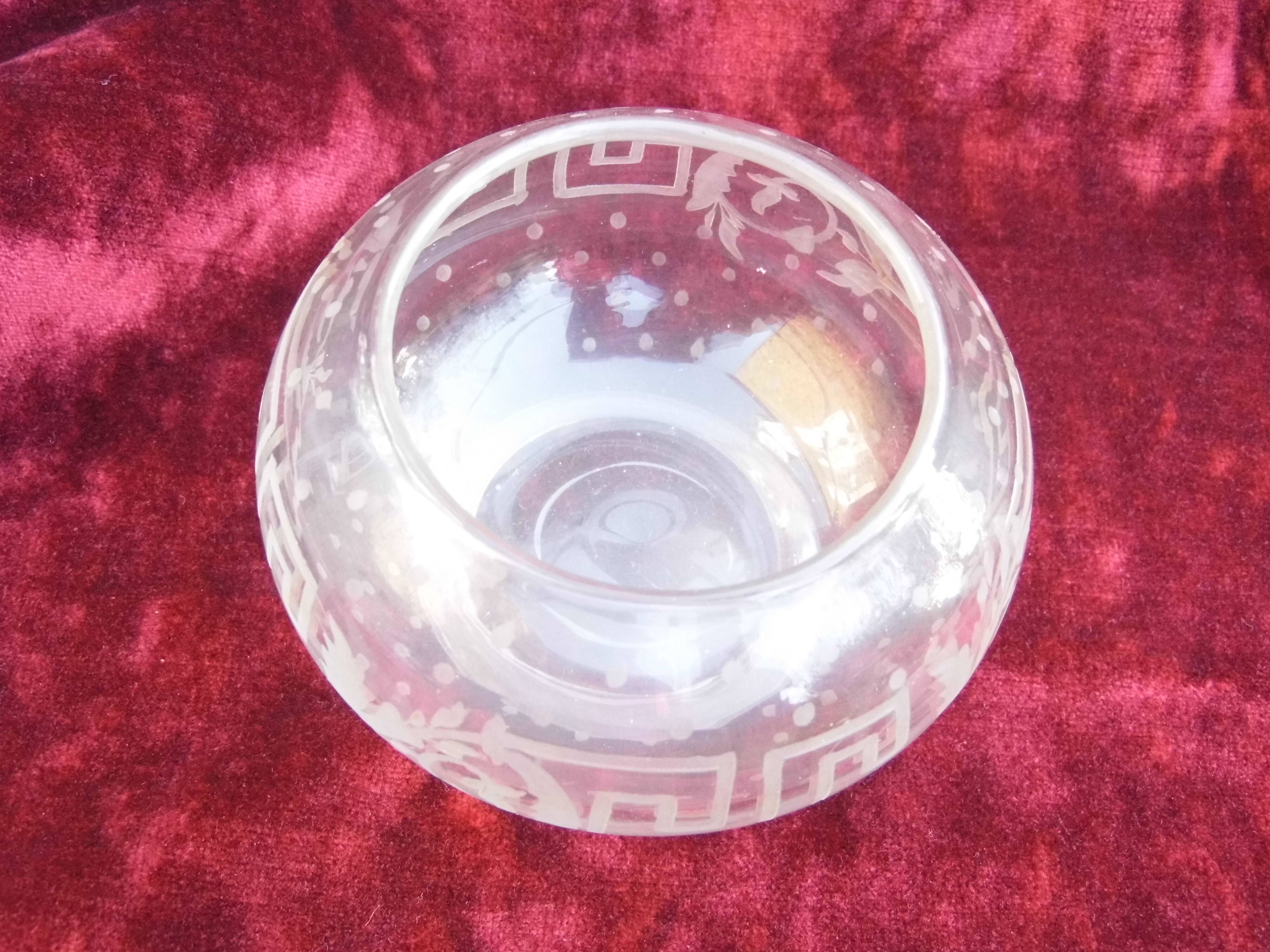 Crystal ball vase, engraved decoration, 19th century