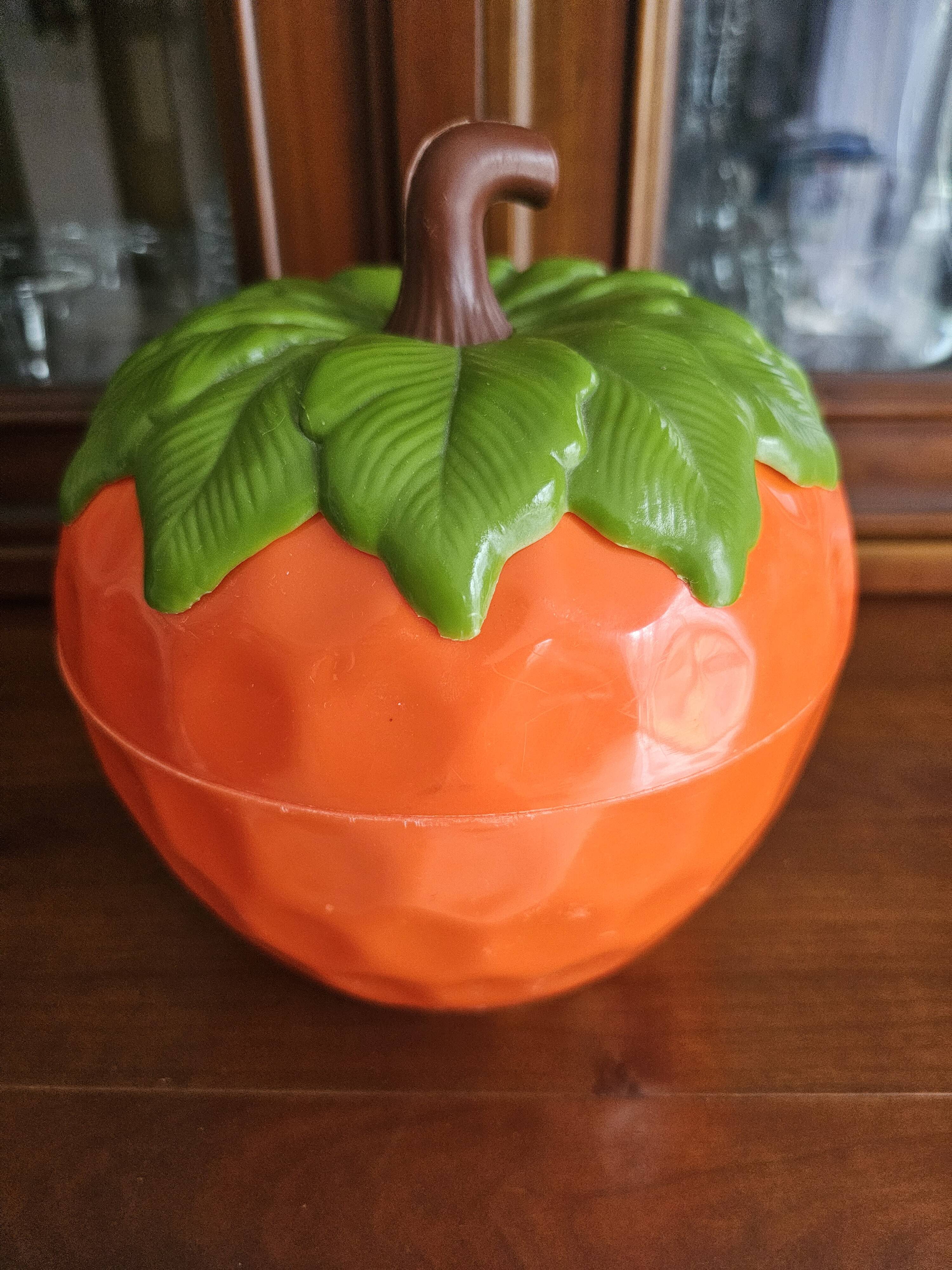 Strawberry ice bucket