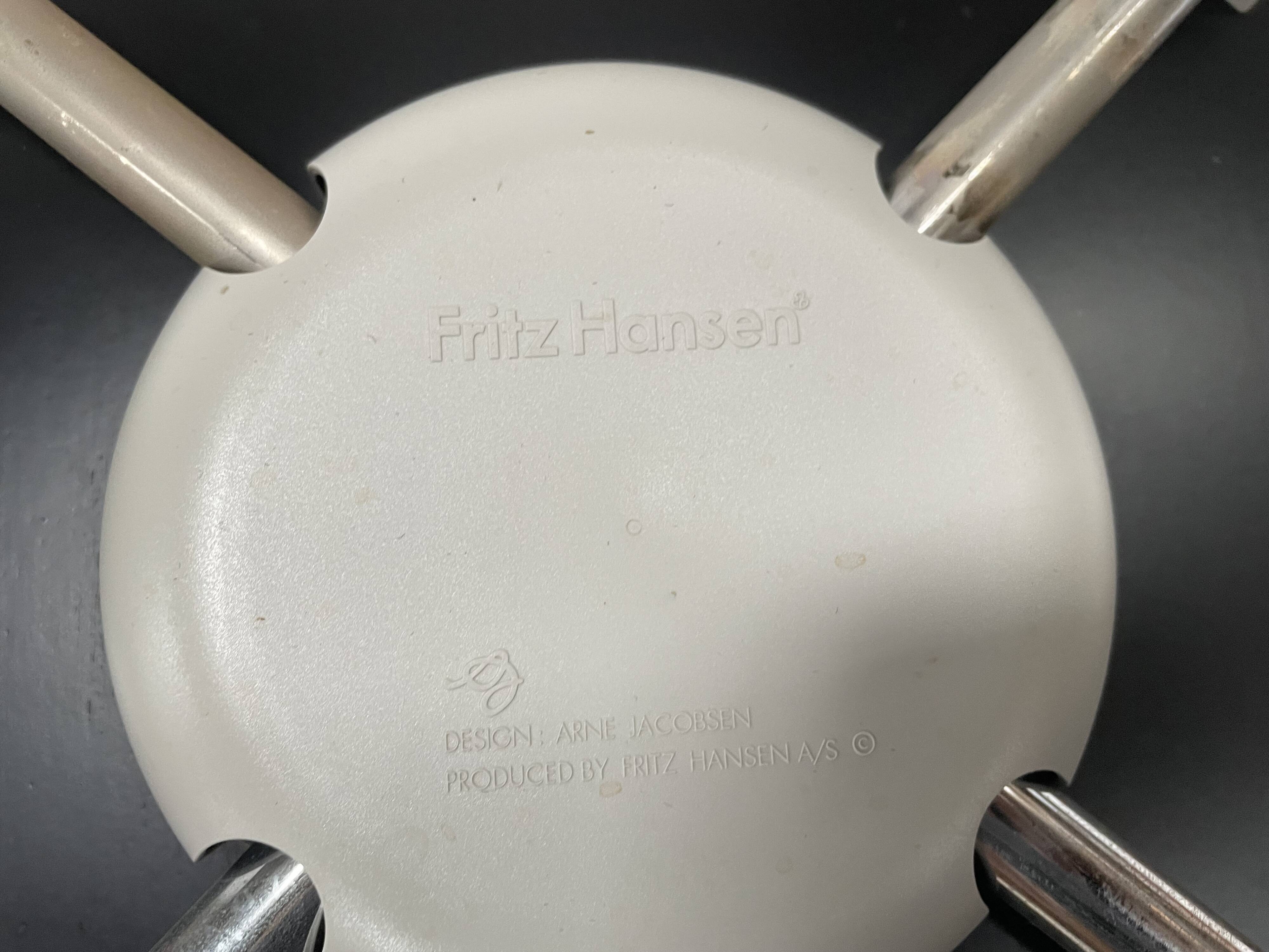 Arne Jacobsen - Fritz Hansen, Chair Model Ant in black