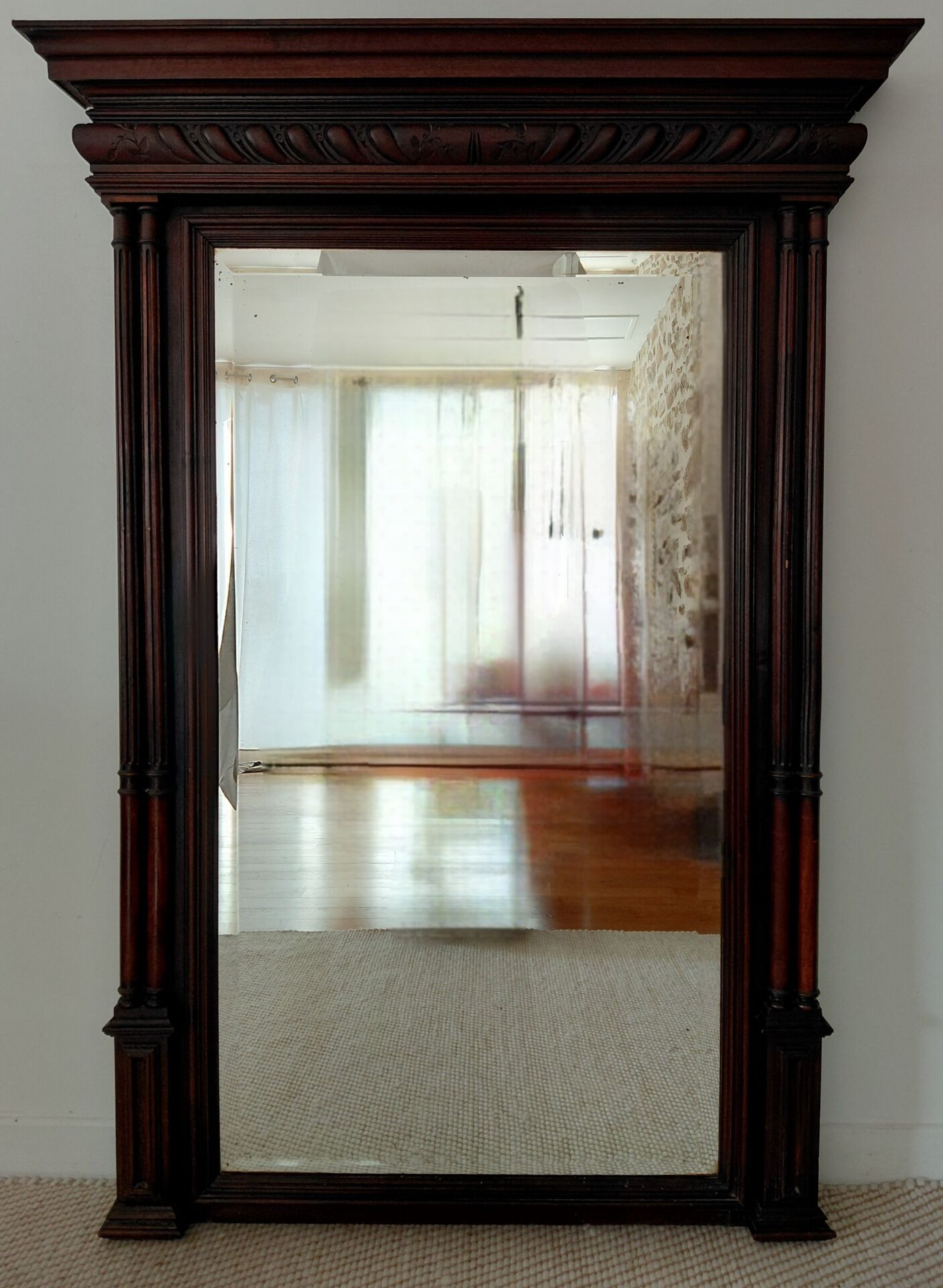 Large antique 19th-century mirror in carved wood - Haussmannian style.