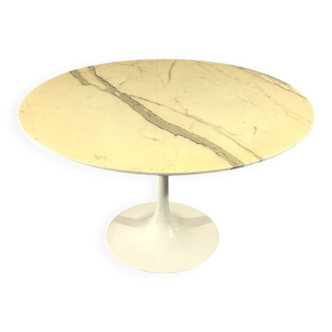 Round marble dining table with tulip foot 1960’s