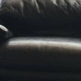 Maralunga high-end black leather sofa by Vico Magistretti for Cassina