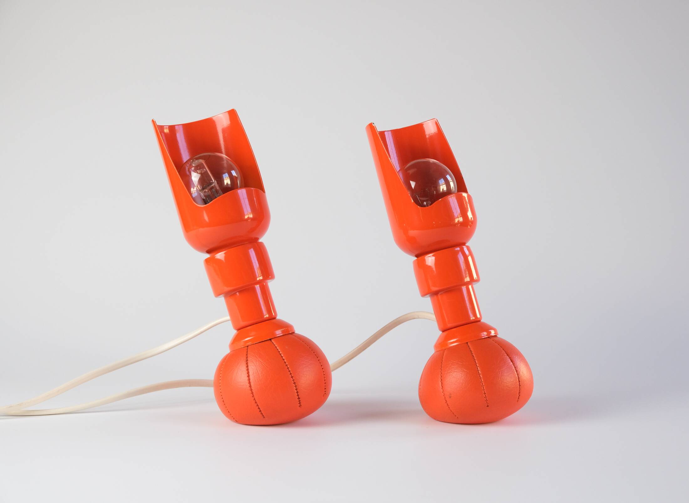 Rare paire de lampes Gino Sarfatti modèle 600P du milieu du siècle pour Arteluce, Italie 1966