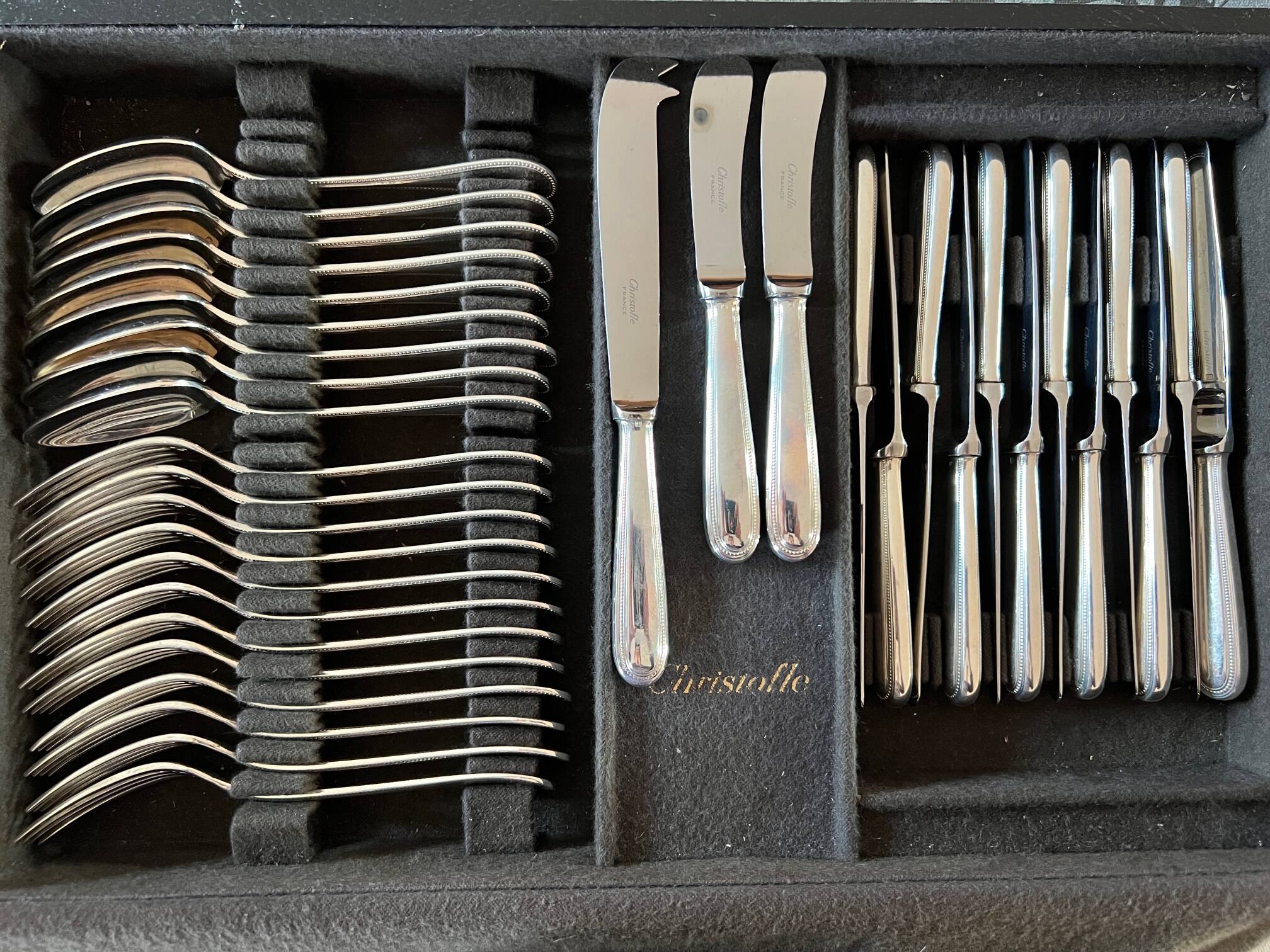 Christofle - Christofle cutlery set with silver metal beads for 12 people. 172 items.