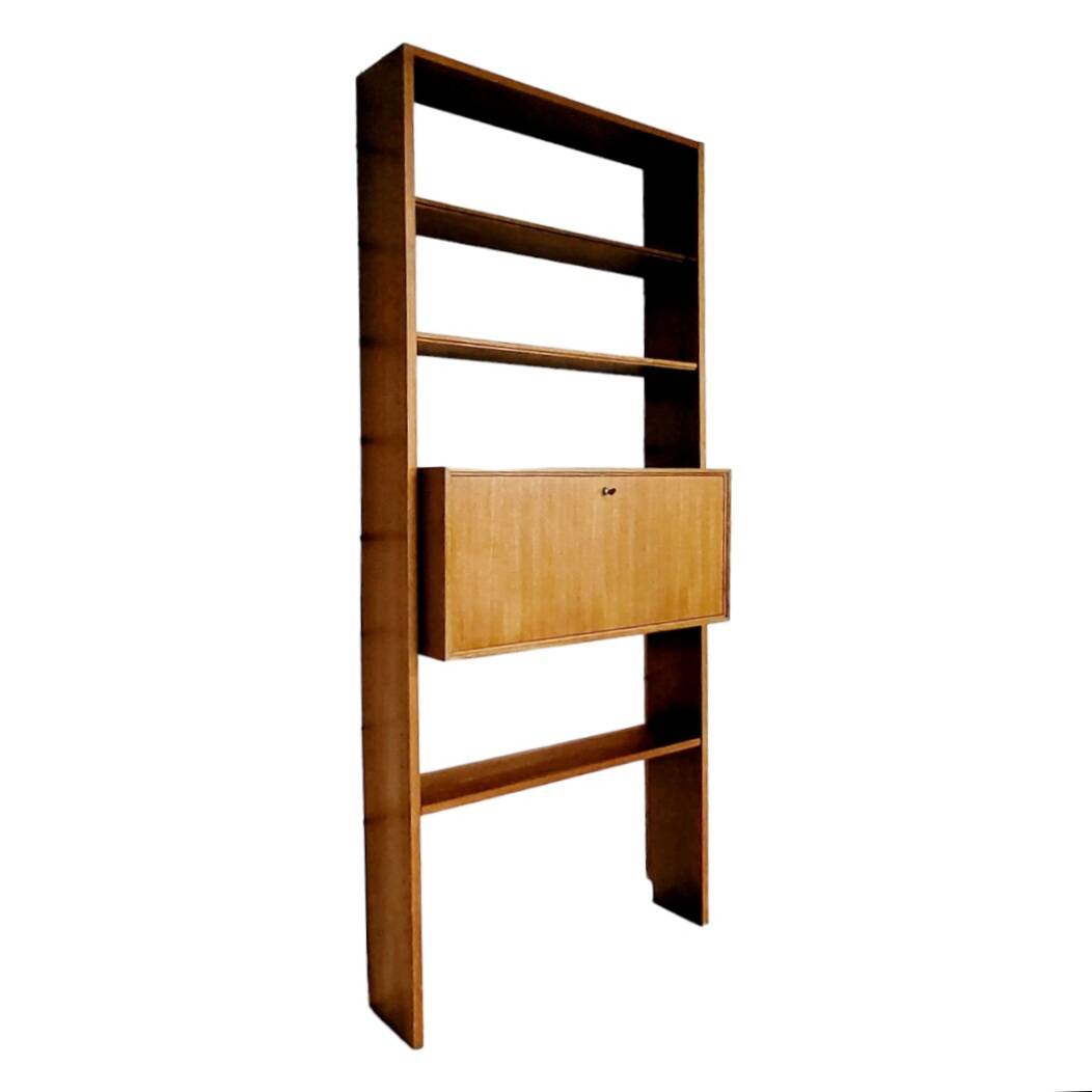 Etagère avec meuble-bar