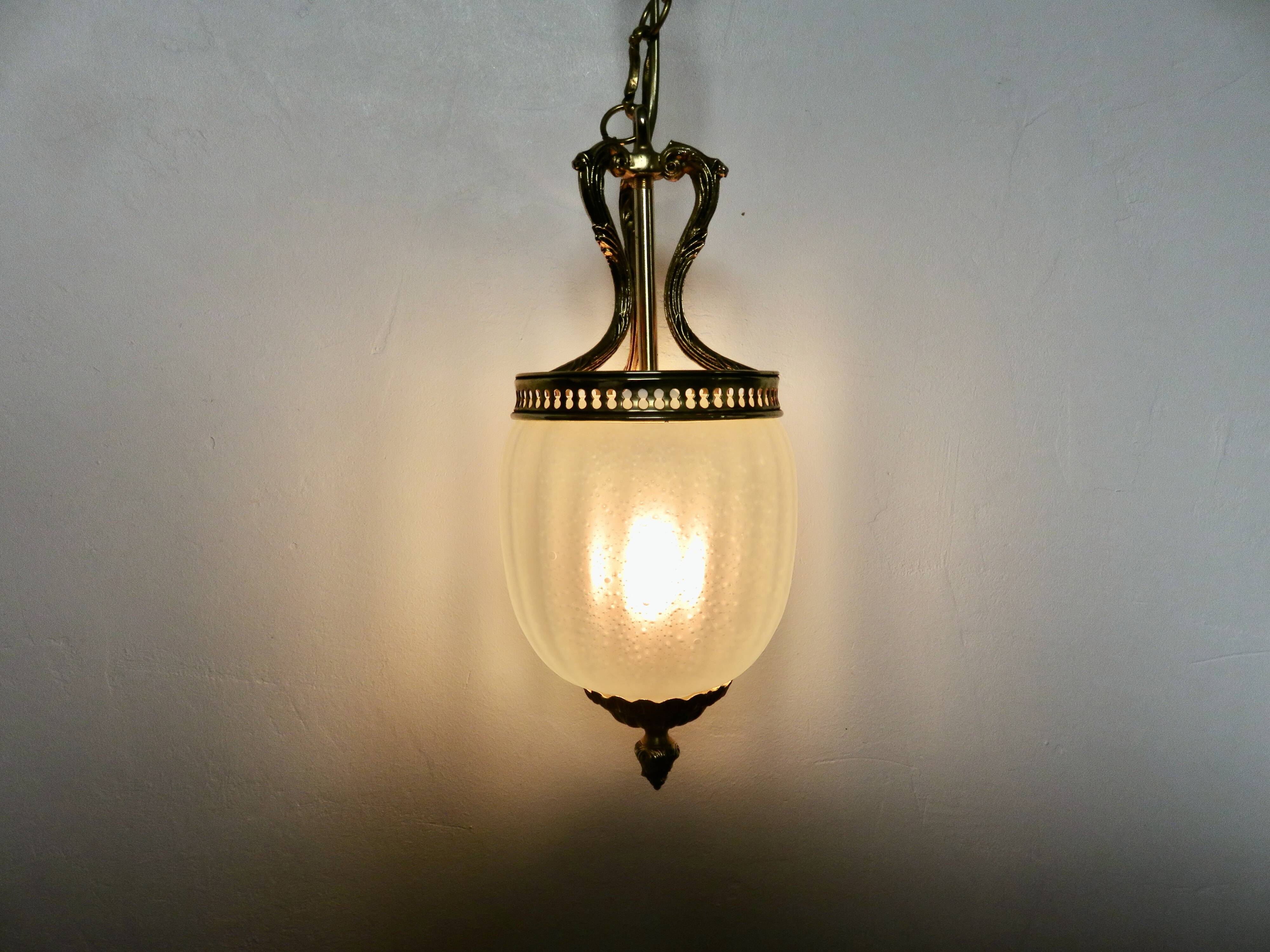 suspension style empire in gilded bronze and speckled frosted glass