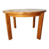 House Regain elm table with two extensions