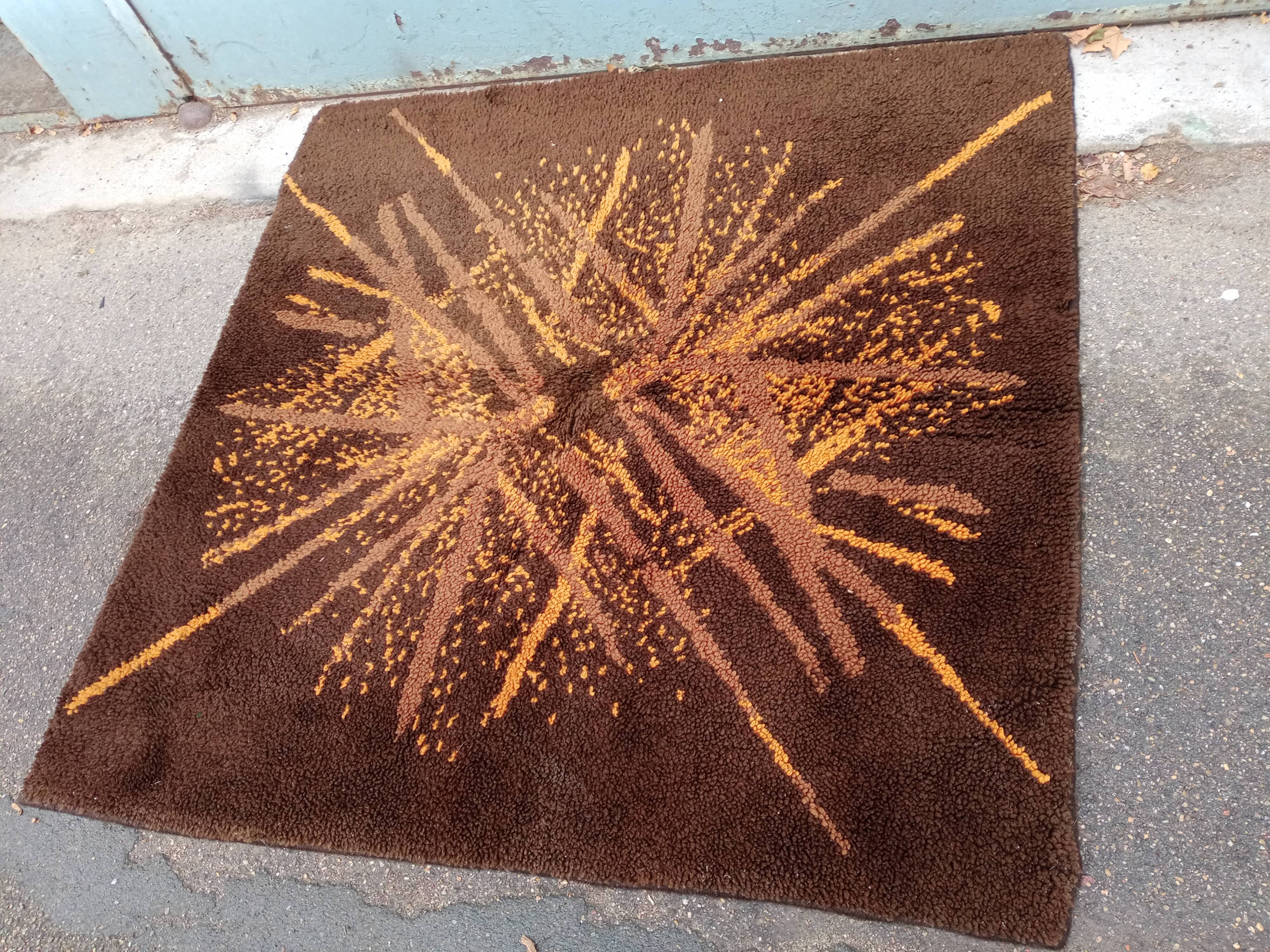 Vintage carpet 60