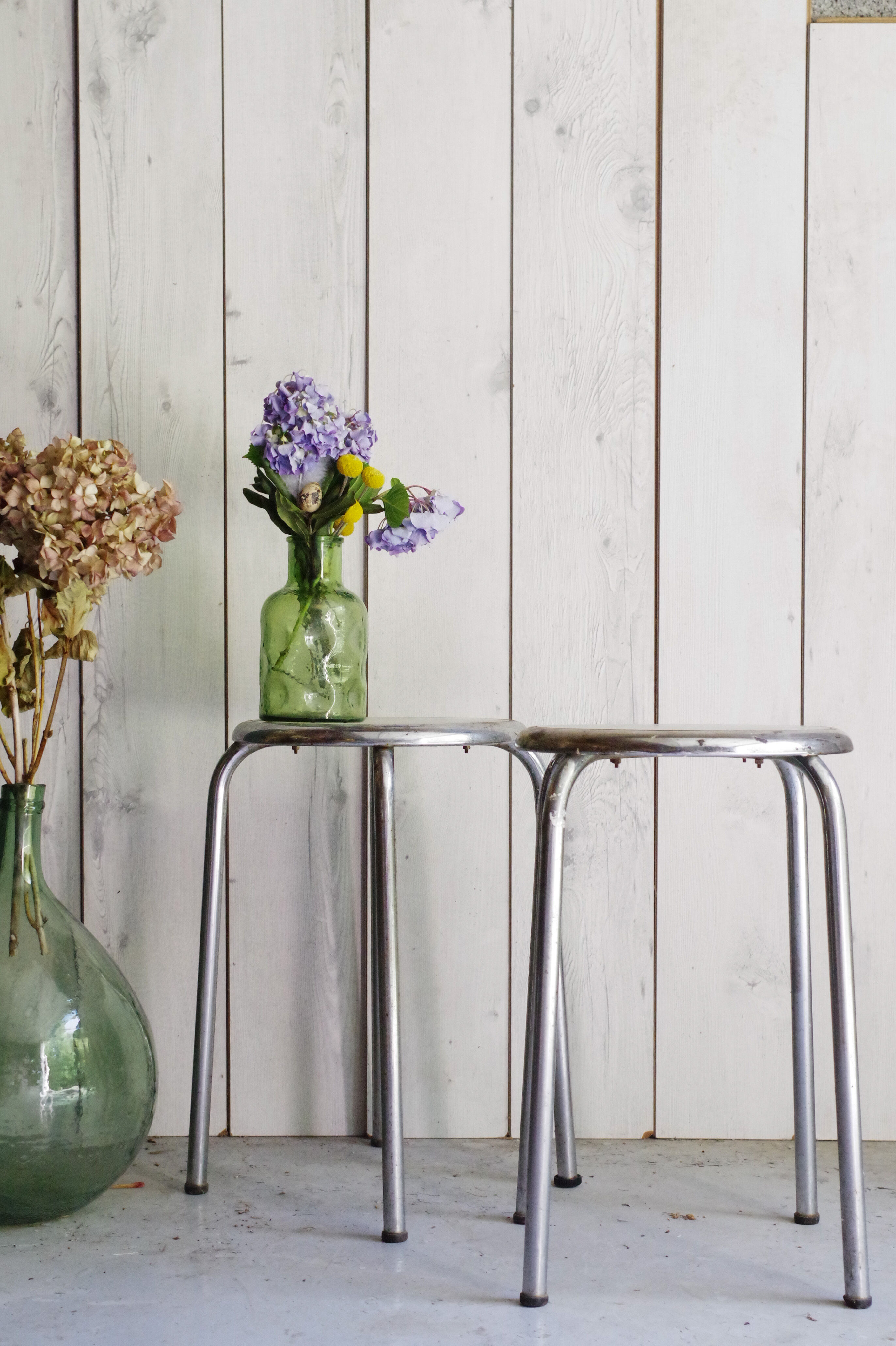 Pair of metal stools and formica 60s