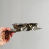 Fixed sauce boats on stainless steel tray