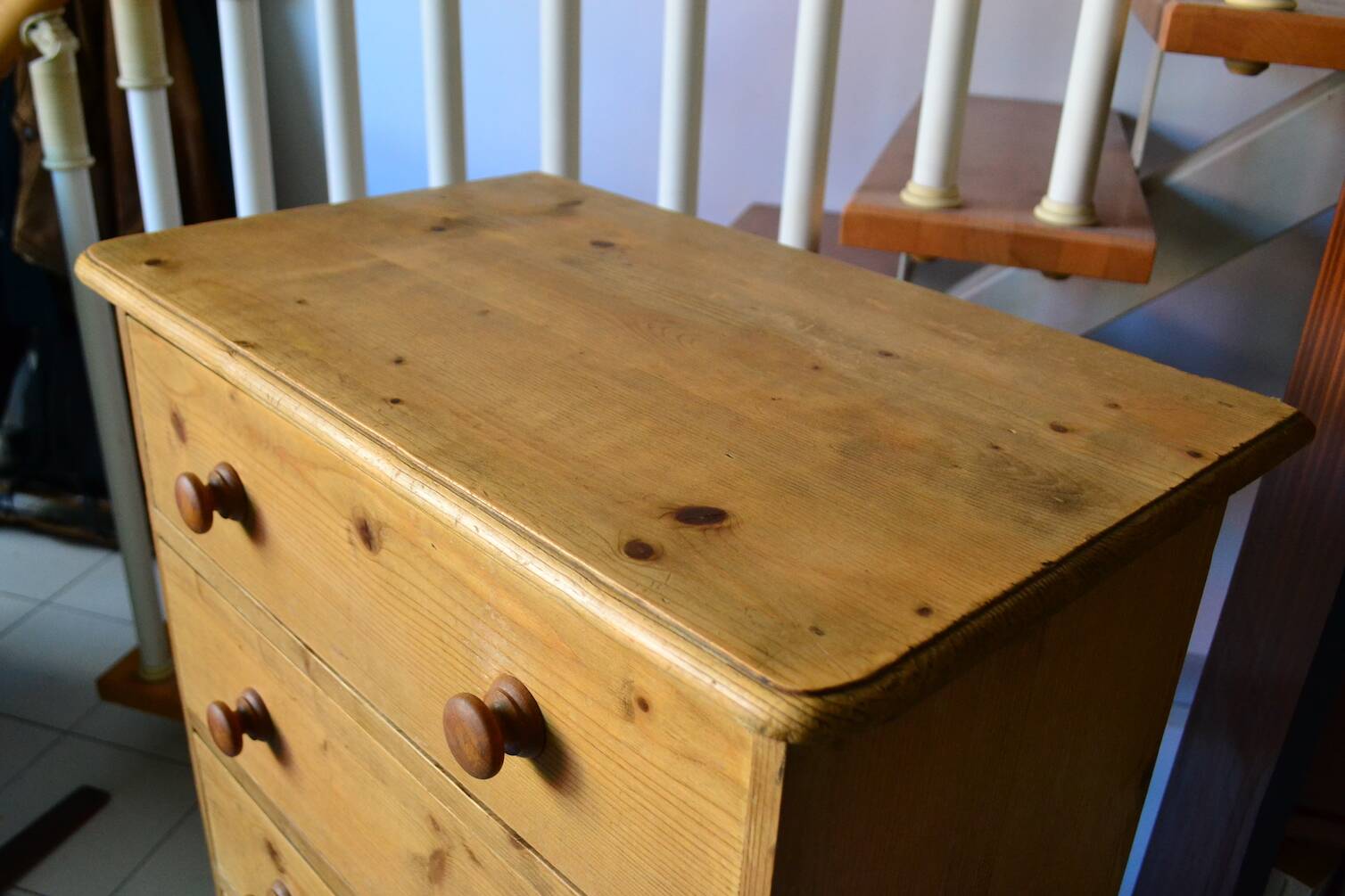 Vintage pine chest of drawers with 6 drawers