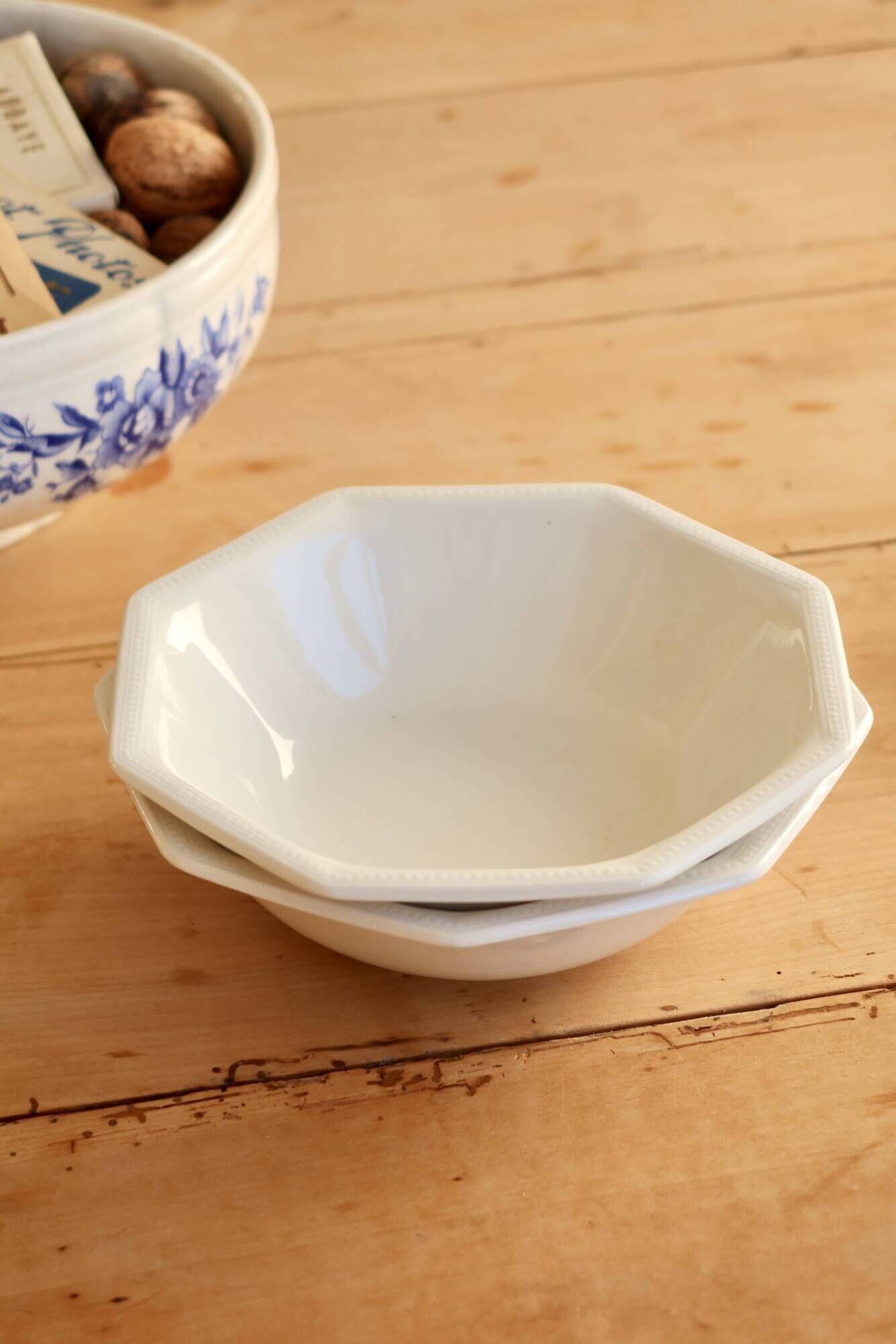 Vintage porcelain bowls English Johnson Brothers model Pearl