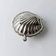 Bol à sucre en forme de coquillage argenté avec cuillère assortie - Italien des années 1960, métal argenté
