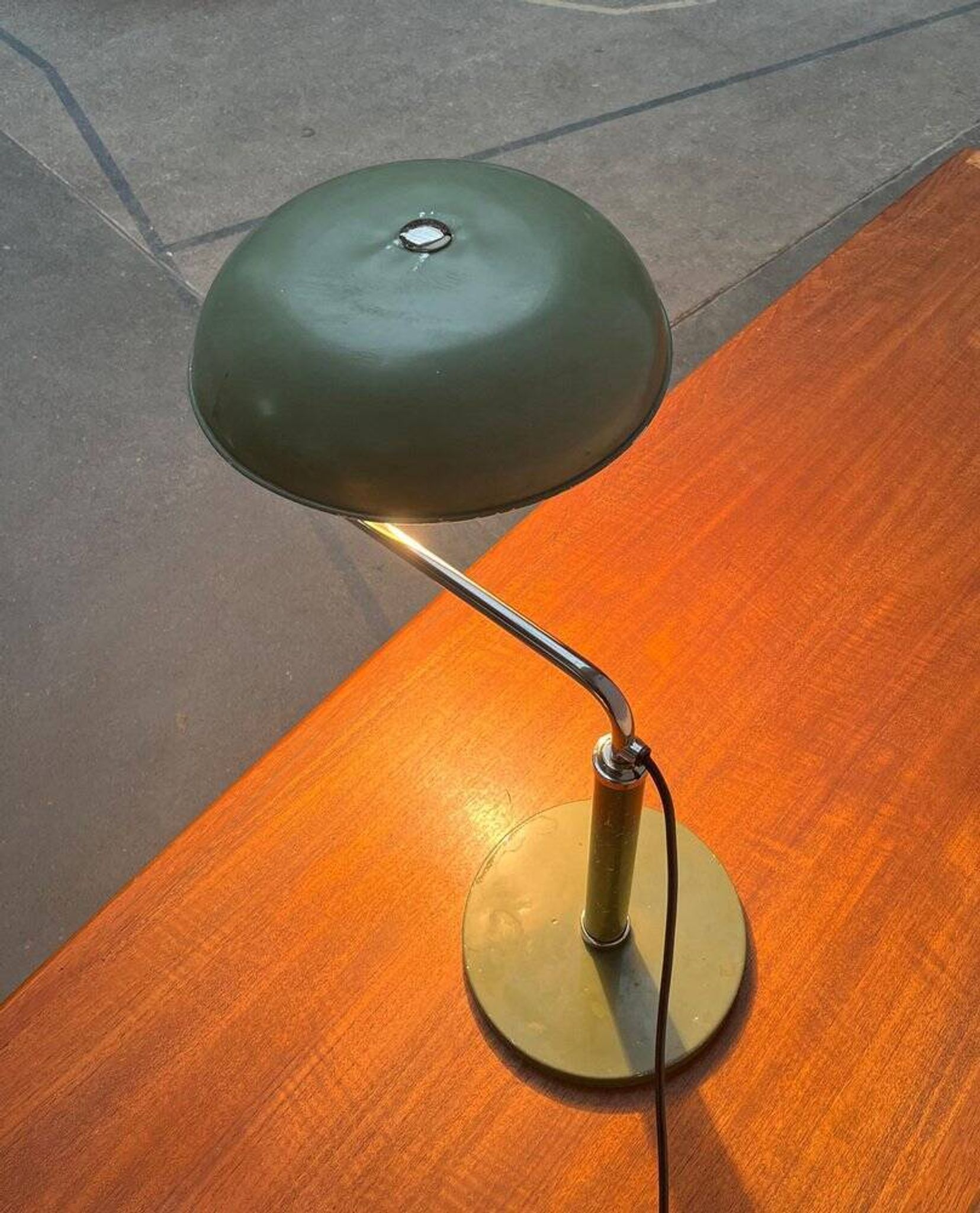 Art Deco swivel table lamp model Swiss Quick 1500 by Alfred Müller for Amba, 1930s.