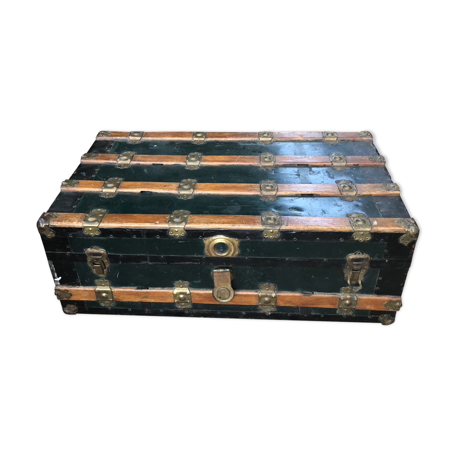 Metal and wood trunk