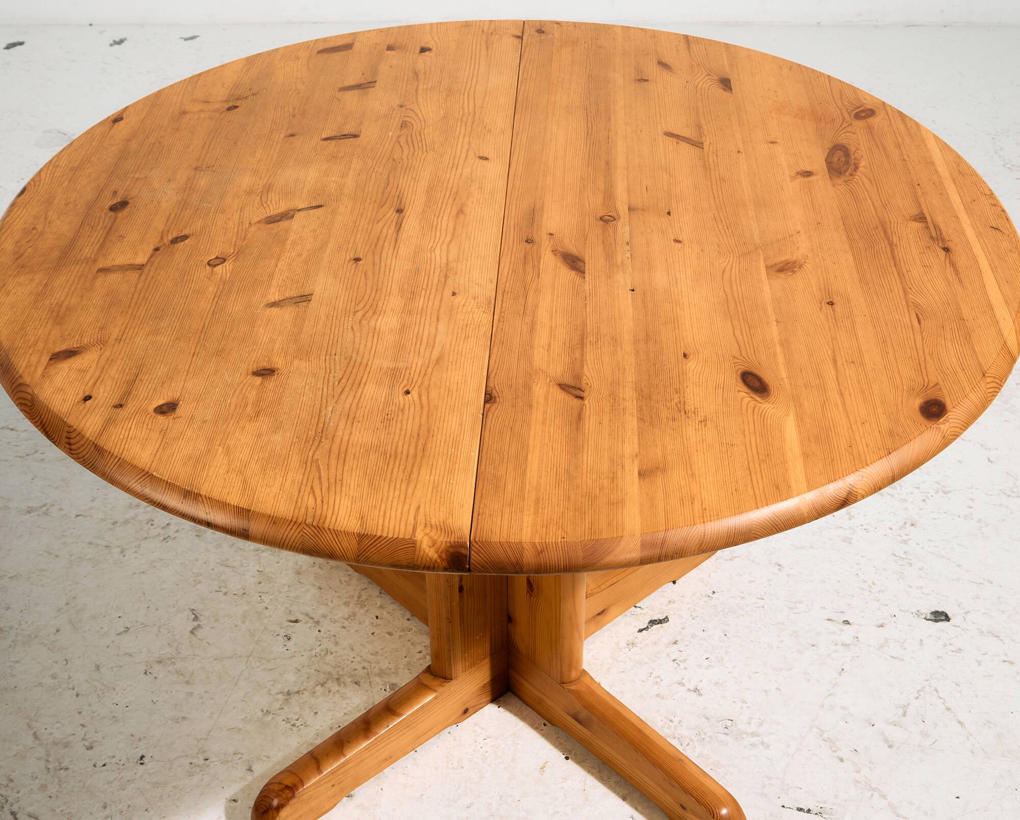 Pine dining set by Rainer Daumiller, Set of 7