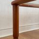 Table basse en bois et verre
