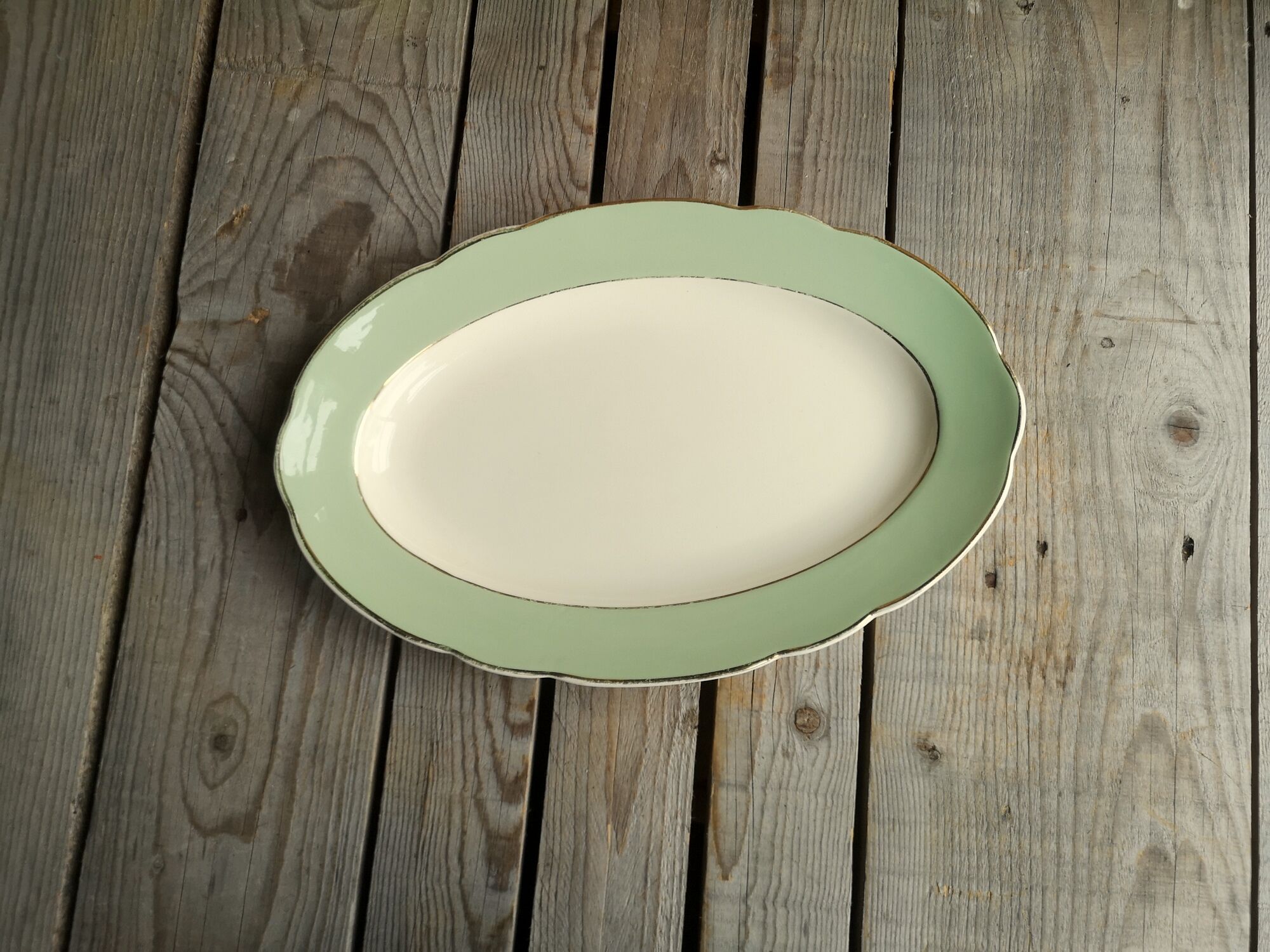 Oval Ceramics Plate Villeroy Boch Green Edge Mint and Gold