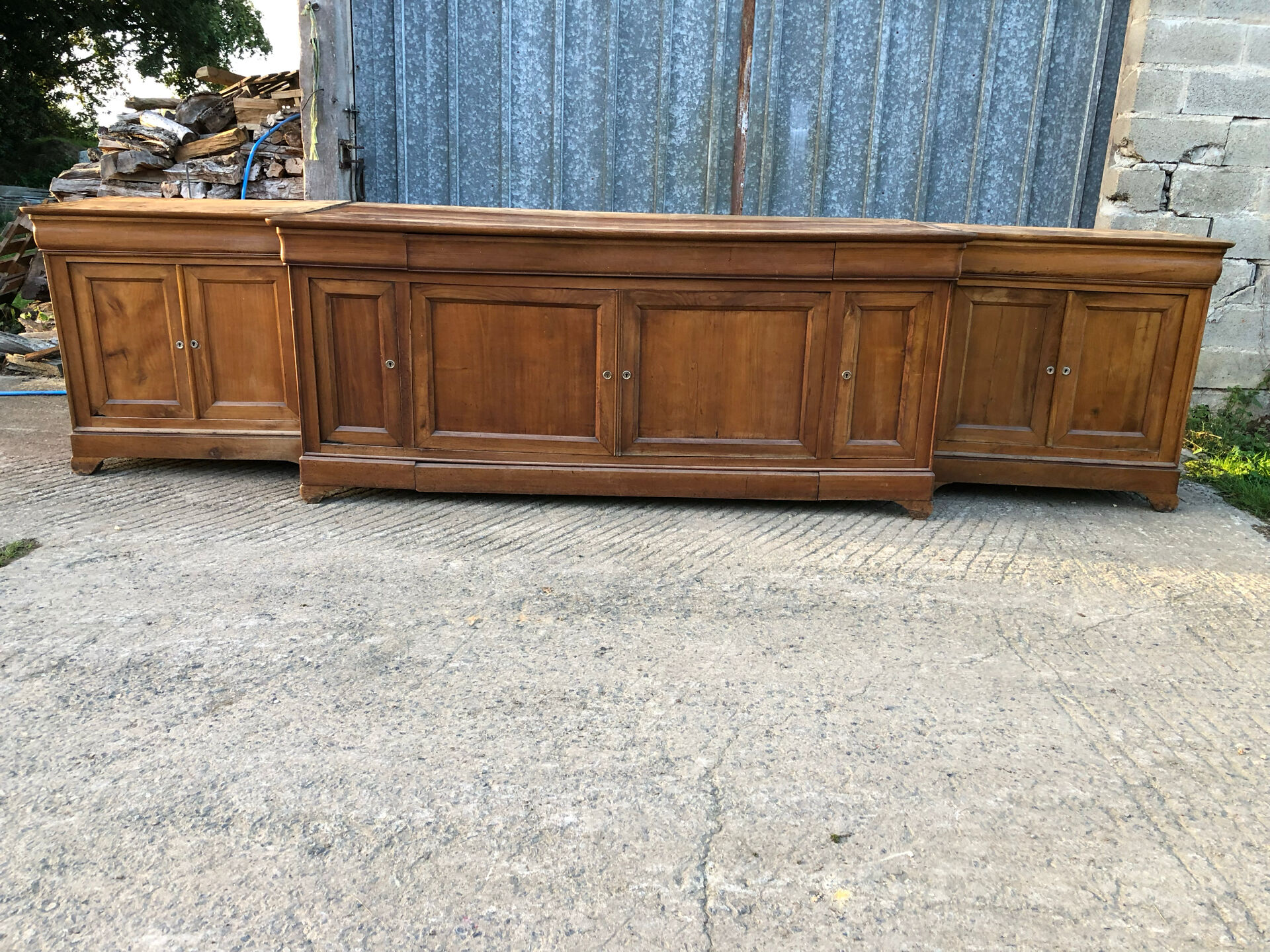 Buffet enfilade boiserie Louis Philippe en cerisier