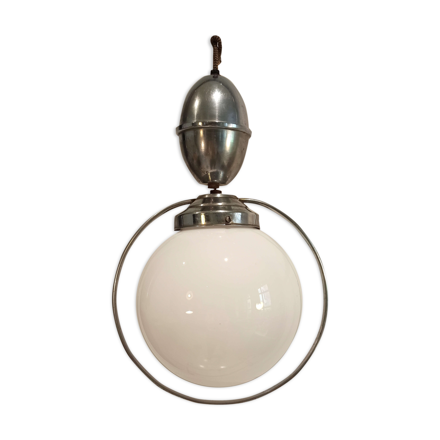 Suspension chandelier vintage globe white circle chrome goes up and down
