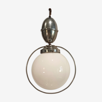 Suspension chandelier vintage globe white circle chrome goes up and down