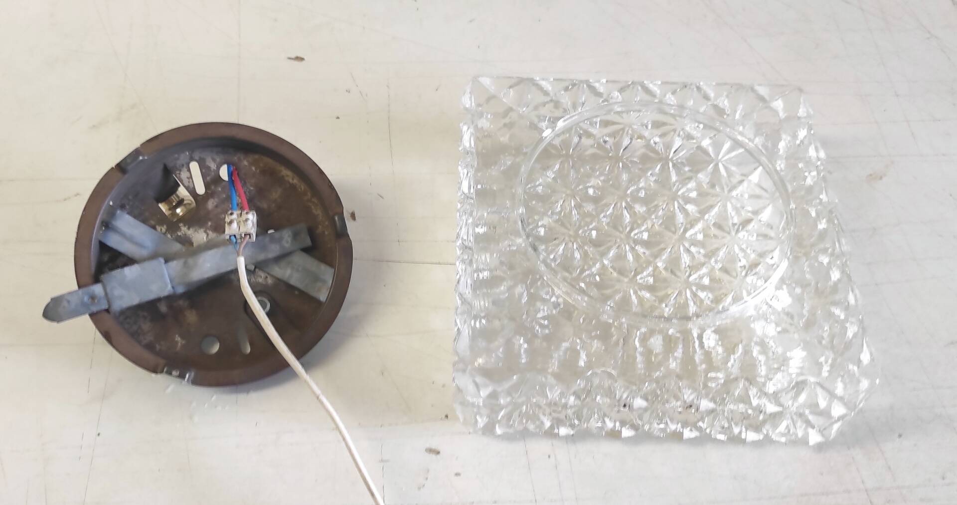 Ceiling light or wall sconce in moulded glass - mid 20th century.