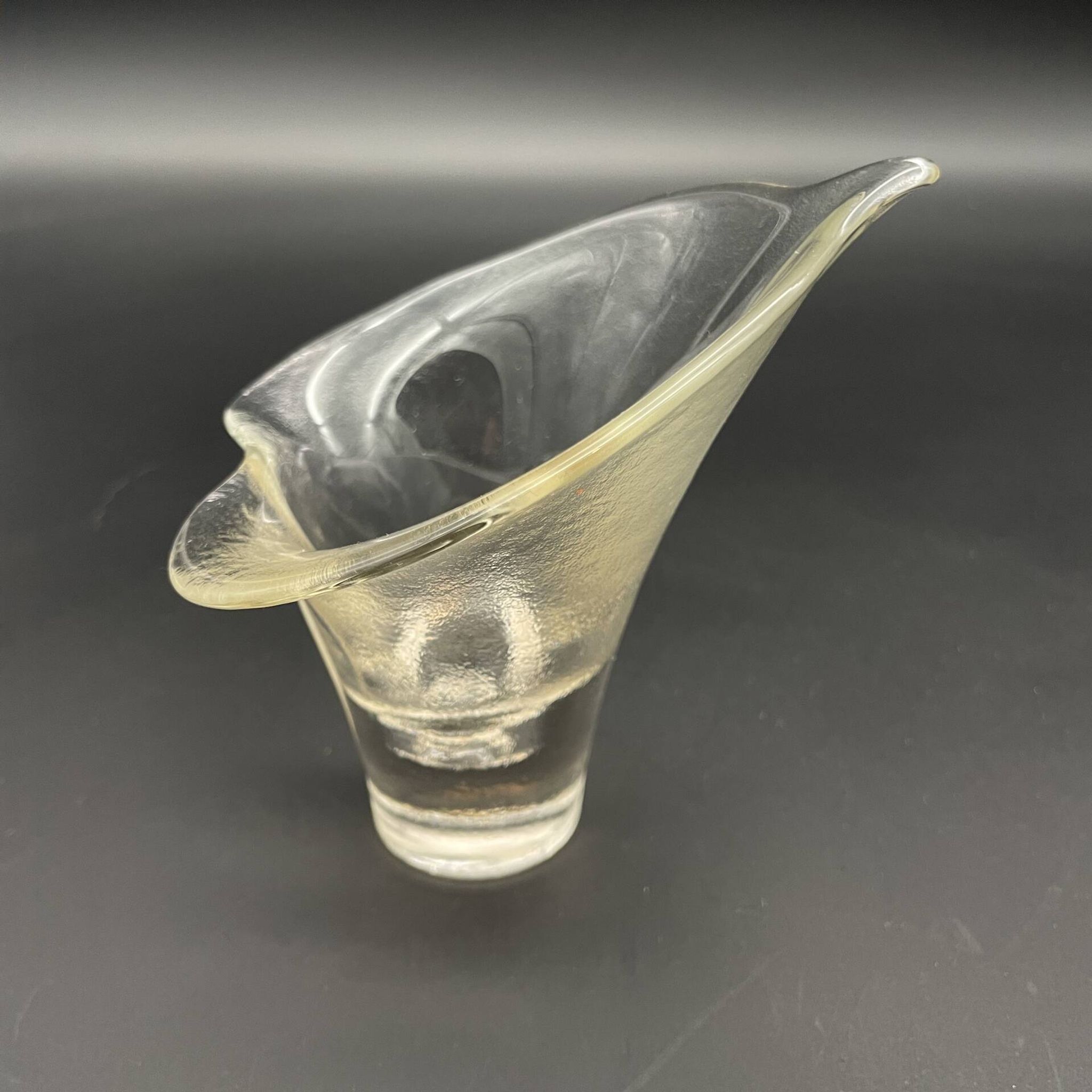 Photophore vintage en verre transparent en forme de fleur de calla – a