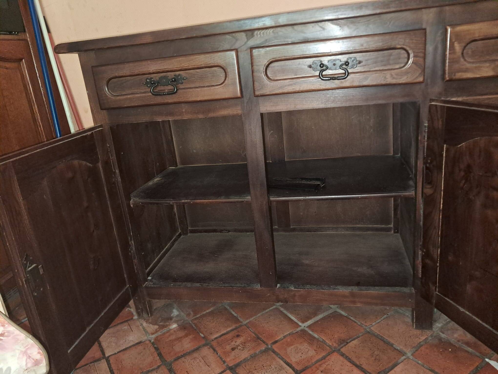Buffet rustique pour gites et maisons de campagne