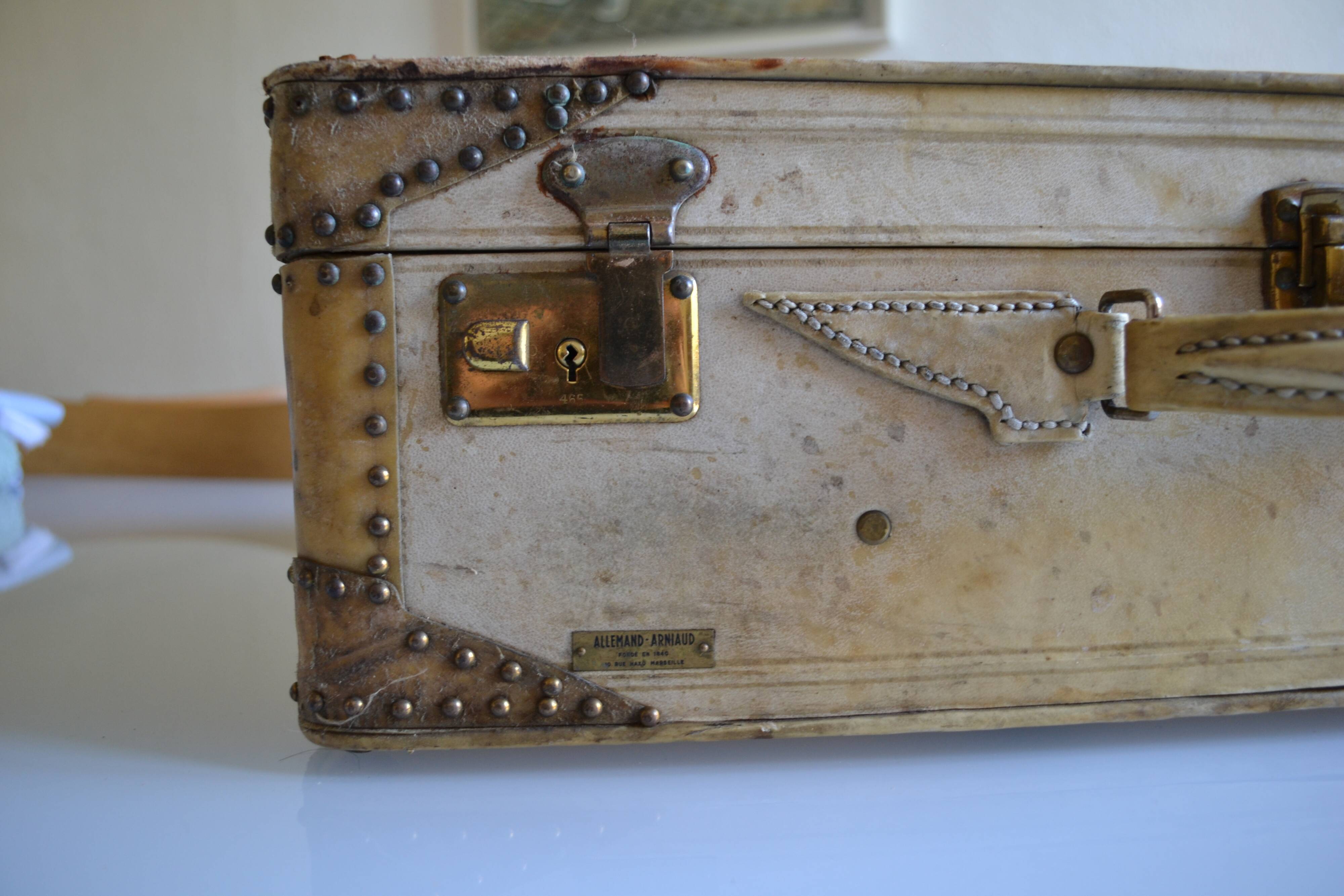 Vintage leather suitcase 1950 house Allemand-Arniaud in Marseille