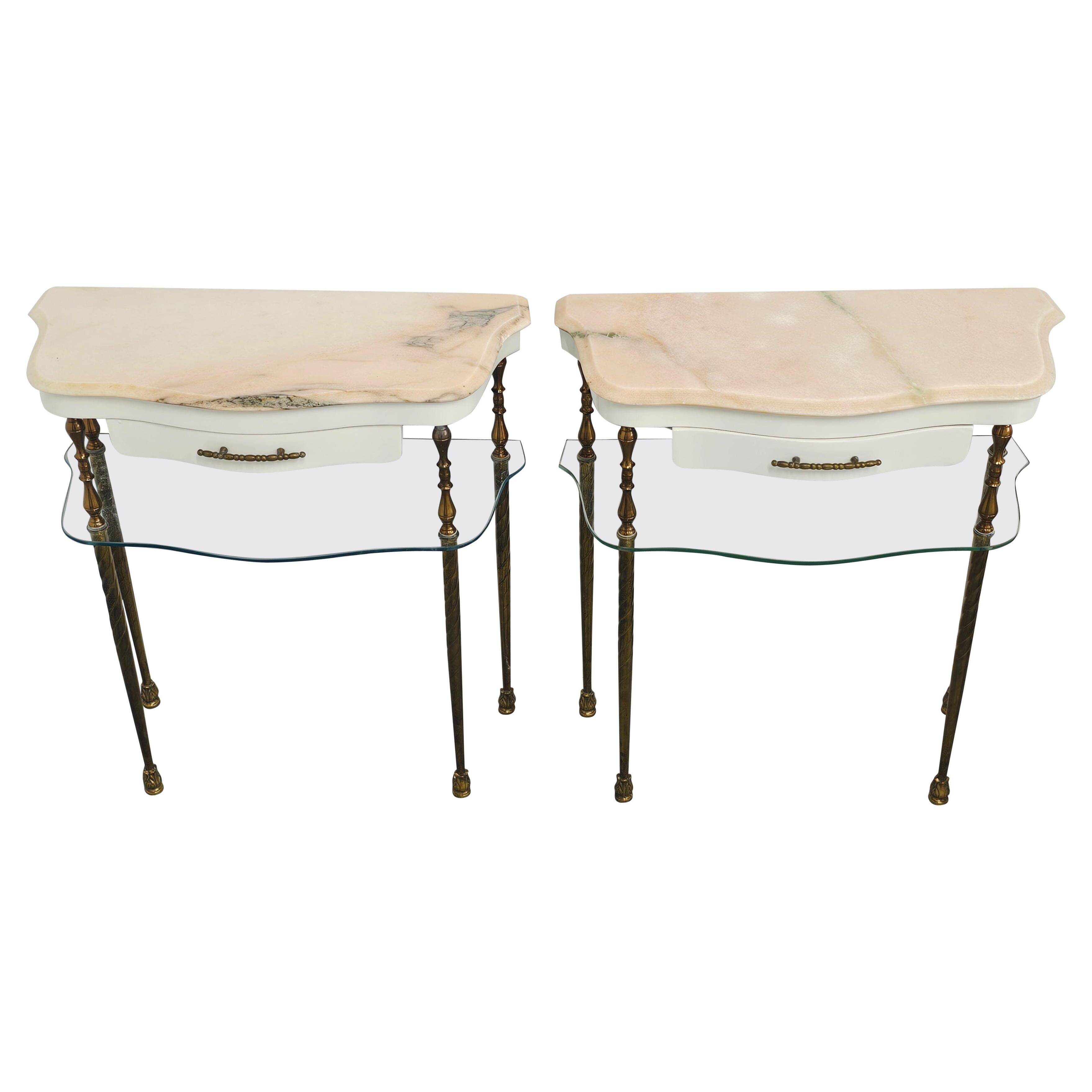 Paire de tables de chevet Hollywood Regency en bronze avec dessus en marbre
