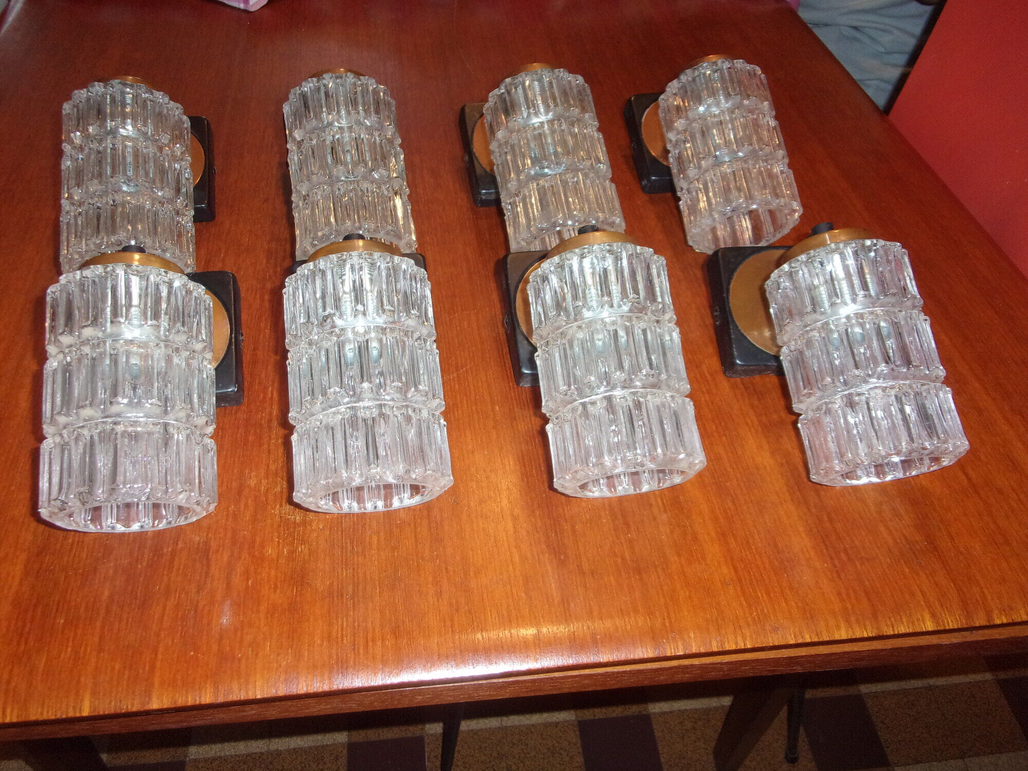Lot de 8 appliques murales cuivrées verre 1960 design
