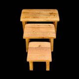 Trio of brutalist nesting tables in solid oak – 17.020 kg